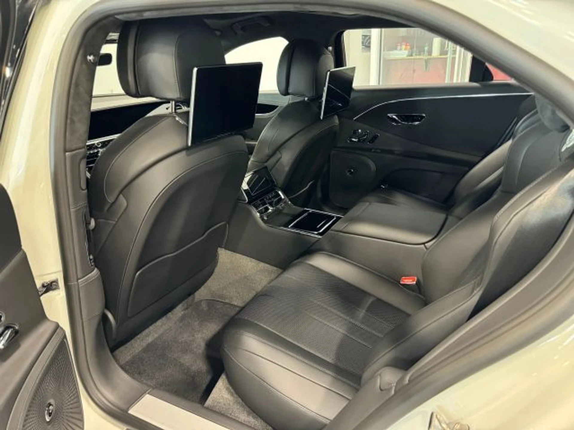 mph021_1841977565_202512_e3f5e6a6a9c04bc4907df9325c196a33_d302206041