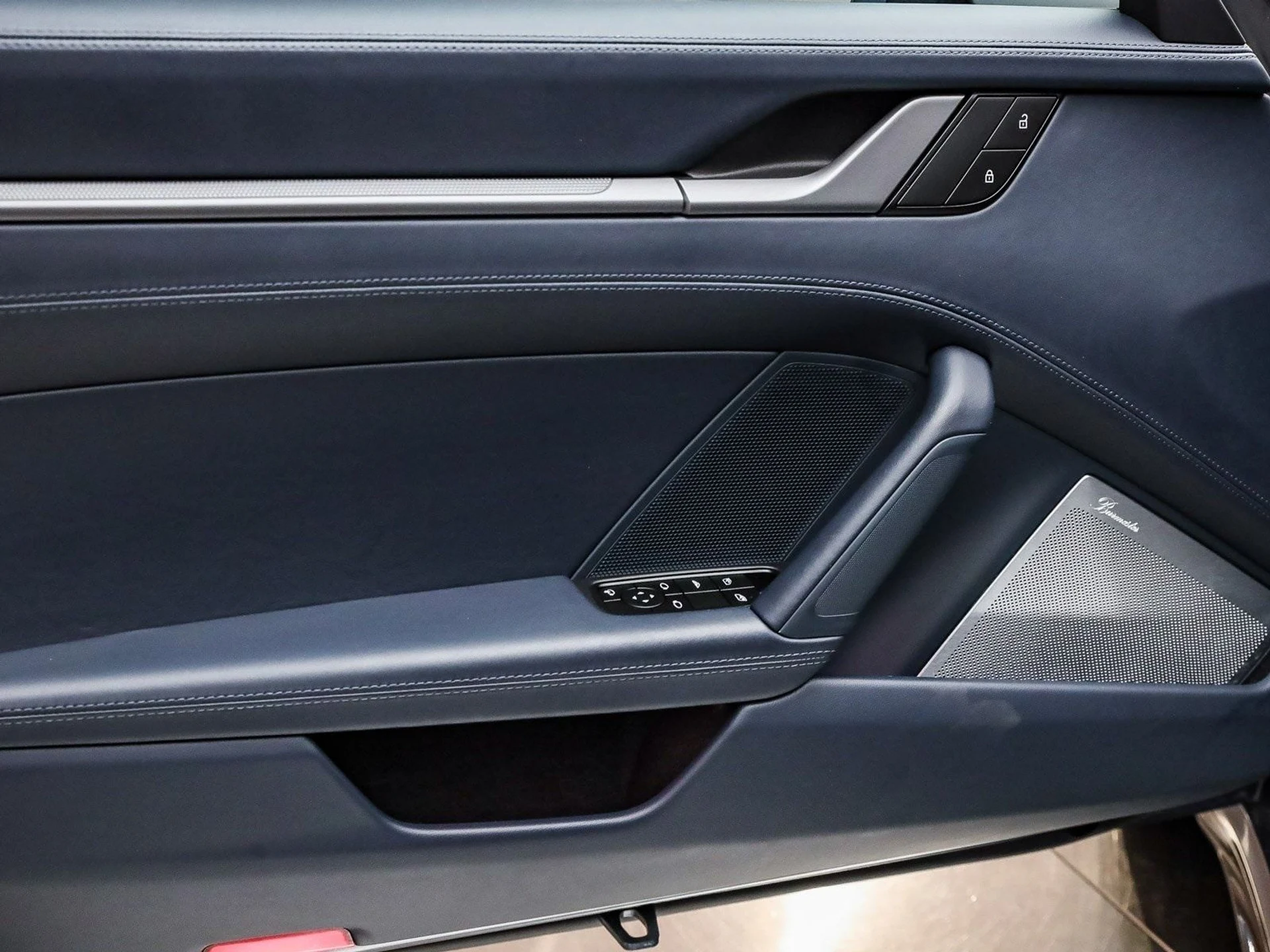 mph021_1849132111_ee8c792c3d27df979bd776e56a6b275fx_97e2ab0cae