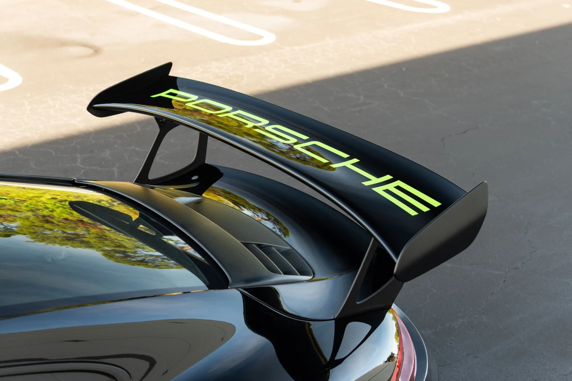 mph021_1854102172_Used_2019_Porsche_911_GT_3_RS_1765832694_817e7b3b5e