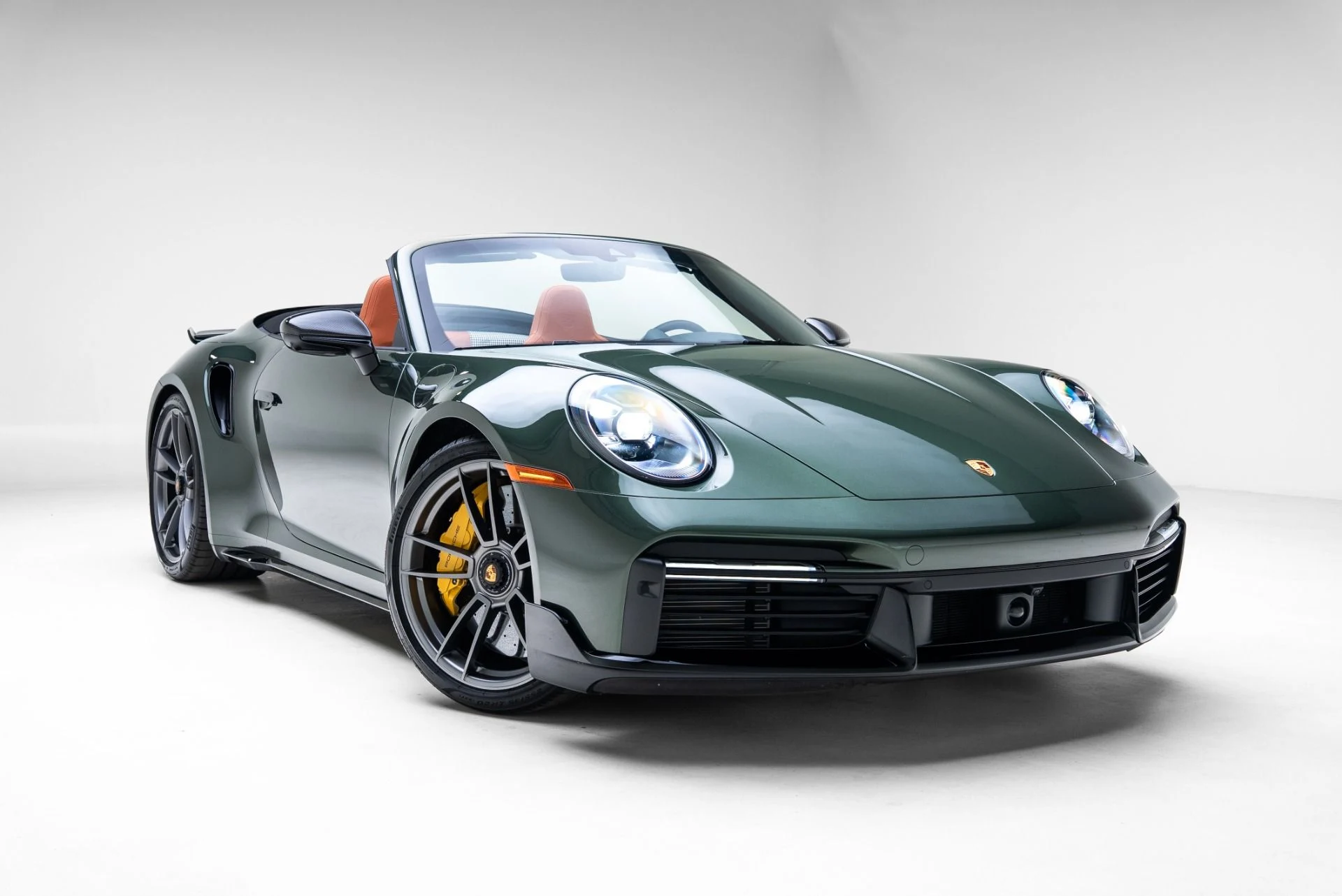 mph021_1858270985_Used_2024_Porsche_911_Turbo_S_Cab_1775066595_b4db253796