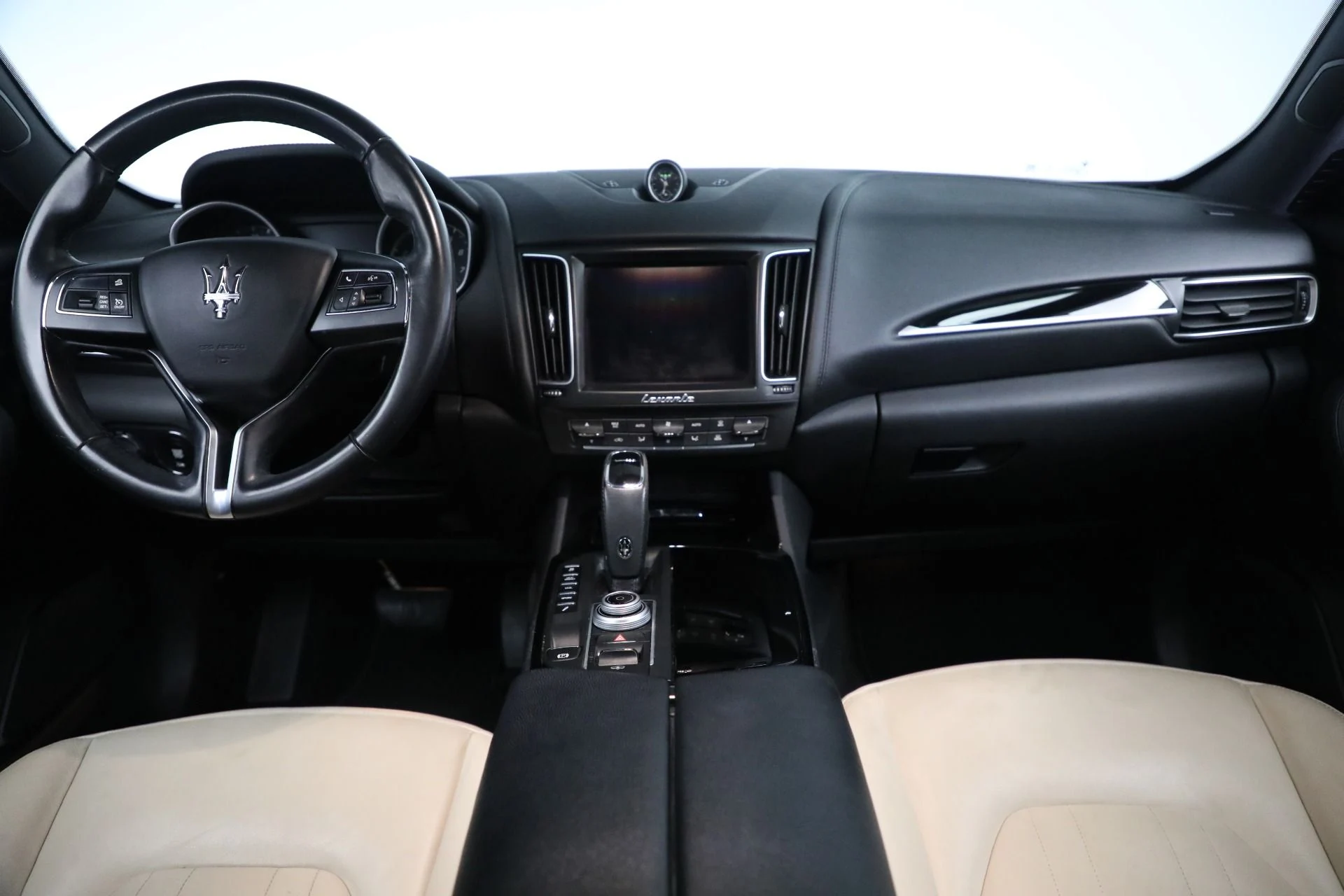 mph021_1858346822_Used_2019_Maserati_Levante_1763071804_b9ec73524f