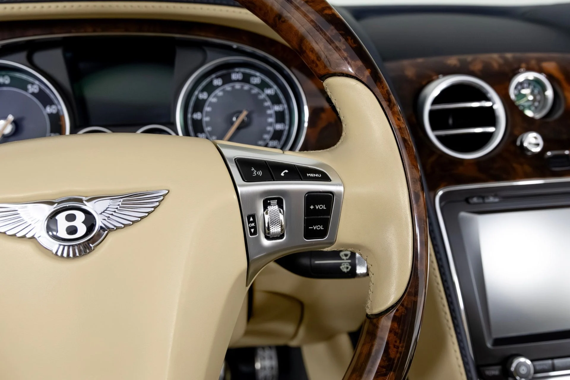 mph021_1859138758_Used_2014_Bentley_Continental_GT_V8_1766612361_0d812ce935