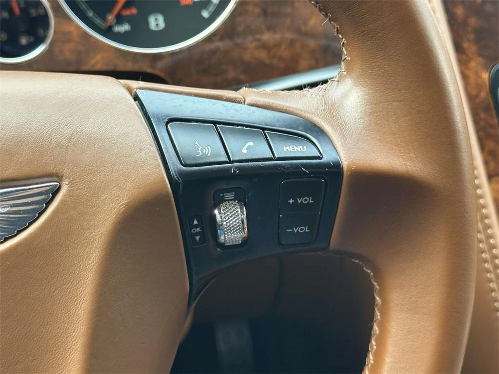 mph021_1861918818_S_Ay_My23v_Yi7_ILTG_ZUB_Ms1p3g_II_538678ef10