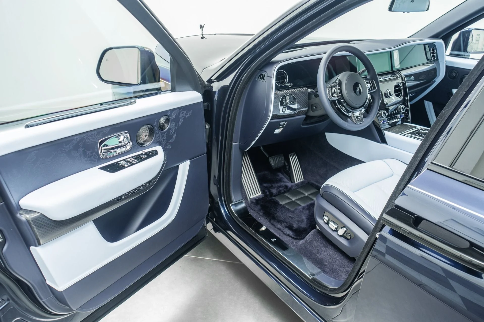 mph021_1864088347_Used_2025_Rolls_Royce_Cullinan_Black_Badge_345_Miles_611_K_MSRP_Gorgeous_Interior_1783438738_04ab903111