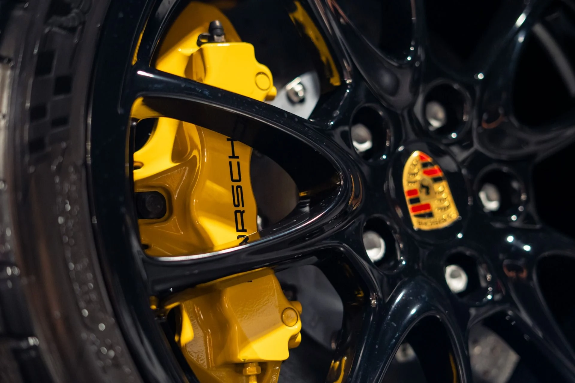 mph021_1864170521_Used_2008_Porsche_911_GT_2_1785521299_230a5c3e8d