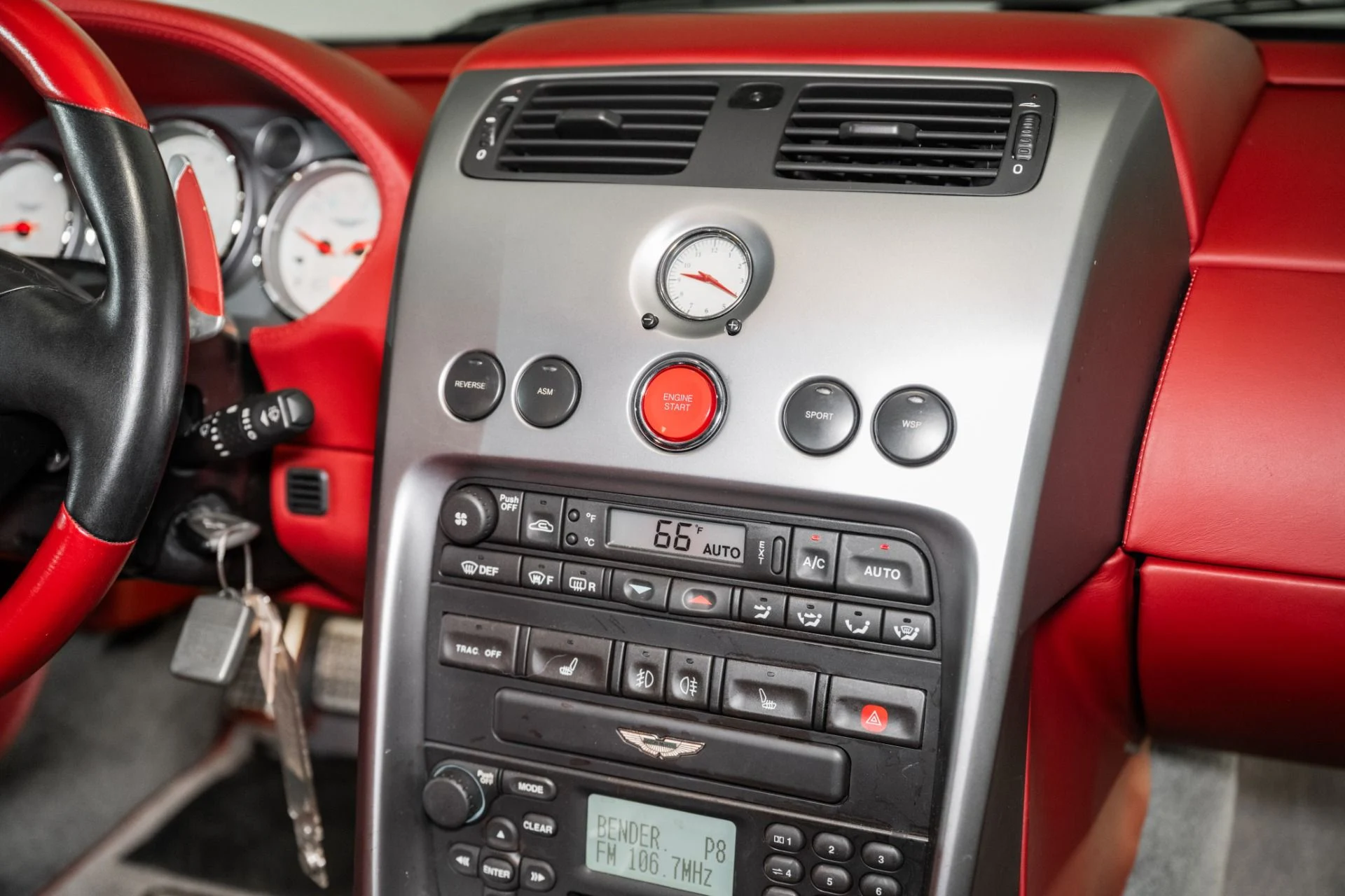 mph021_1866471046_Used_2002_Aston_Martin_Vanquish_V12_1750947116_a8269a54ca