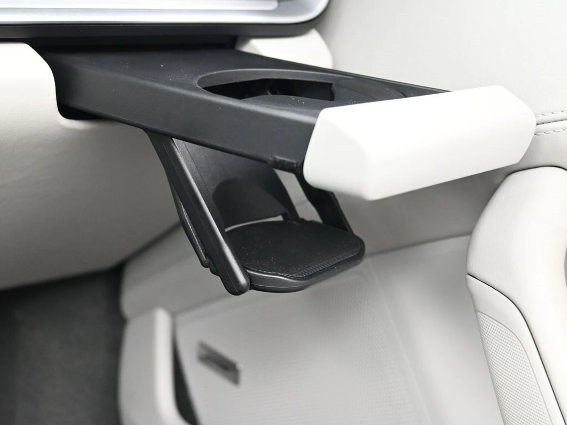 mph021_1866817437_296b379cd7012929336d3eddeb07a51fx_5ba43d508a