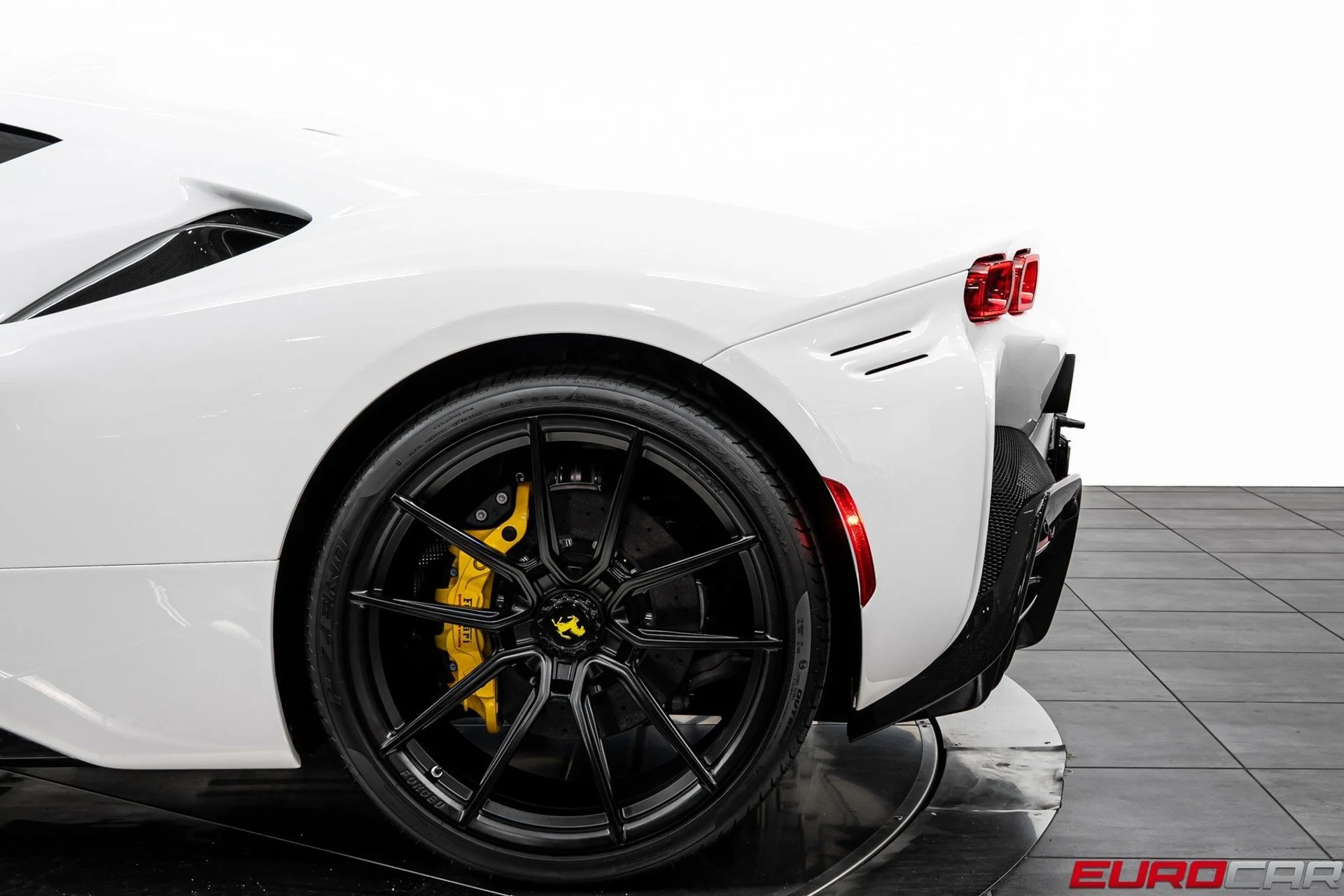 mph021_1869510182_image_22_5d85c69cb8