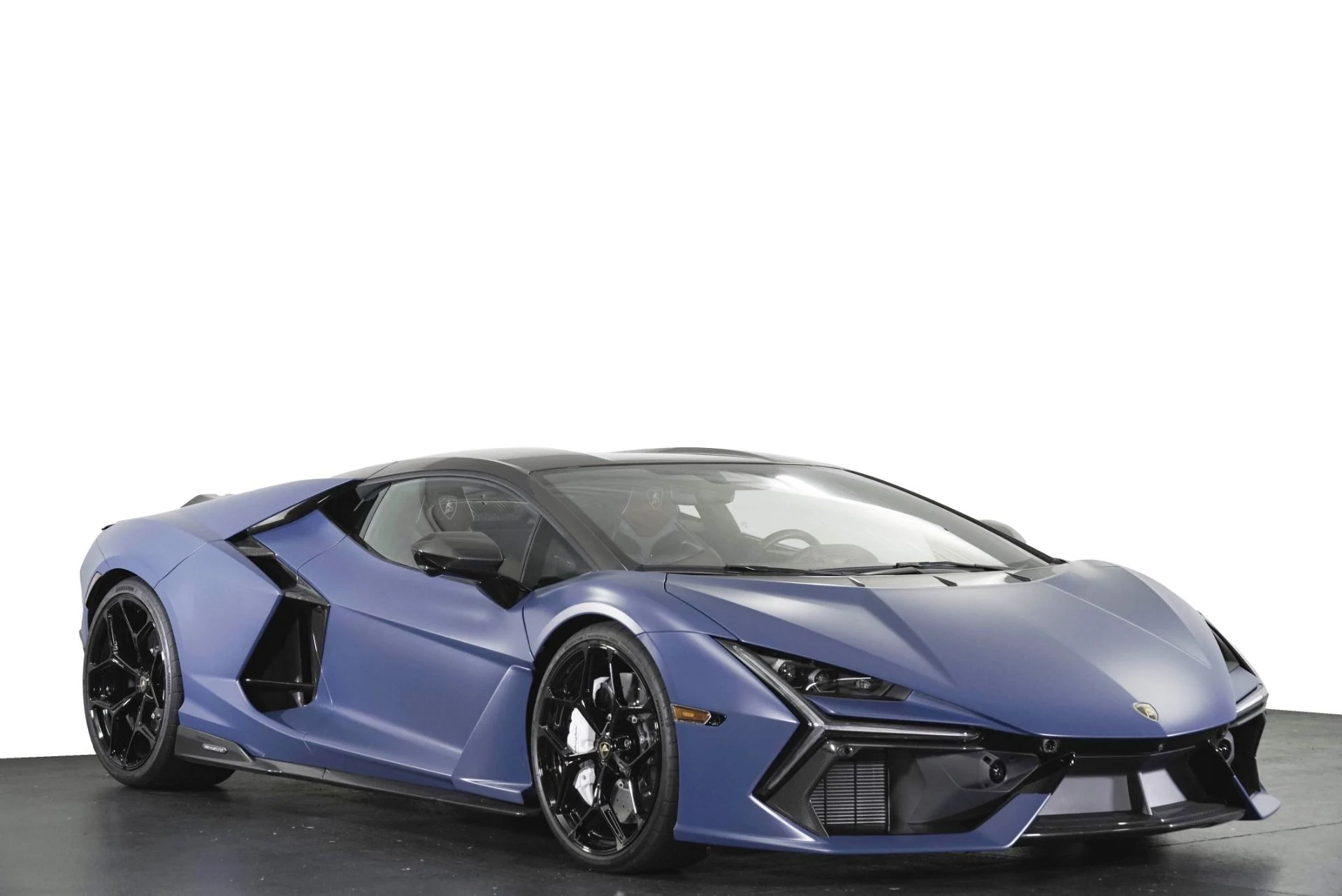 mph021_1870328160_Used_2025_Lamborghini_Revuelto_1783106946_c10cad9157