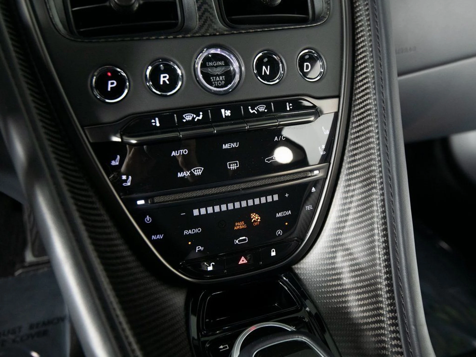 mph021_187107581_46367fafb8651d41d8a7e6082dc5d345x_d3b2376e68