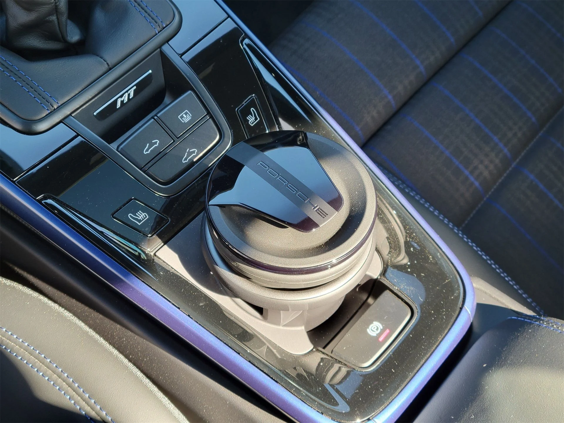 mph021_1880161786_c0705aa4d929f84743428b992162c818_fbc2b6f11a