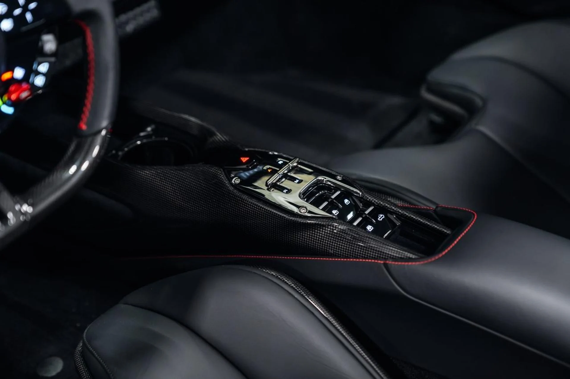 mph021_1884060326_b263b44f1ff9408bdfecbc26cdc64aed_373b95bb55