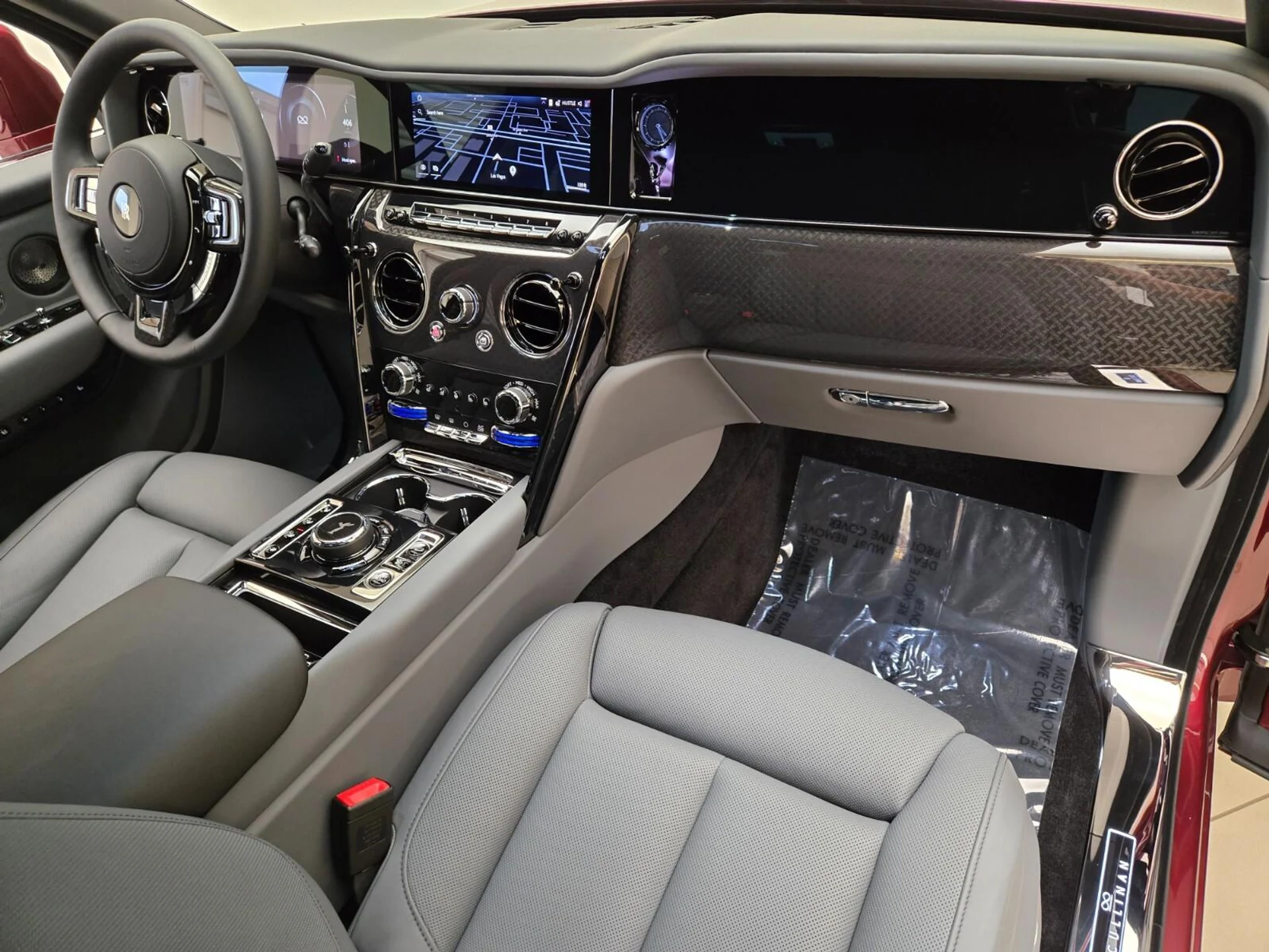 mph021_1884959582_New_2025_Rolls_Royce_Black_Badge_Cullinan_1755323736_22d089b3b9