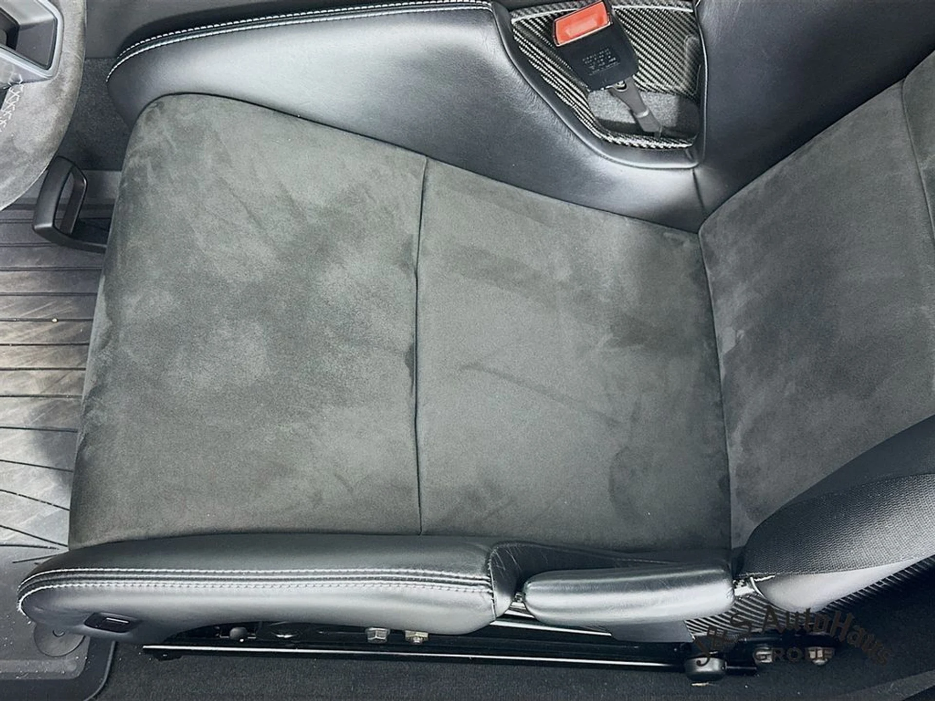 mph021_1888245861_fmskkvq4f6r9jzi1gs7hepnfe4xy_4b575f8839