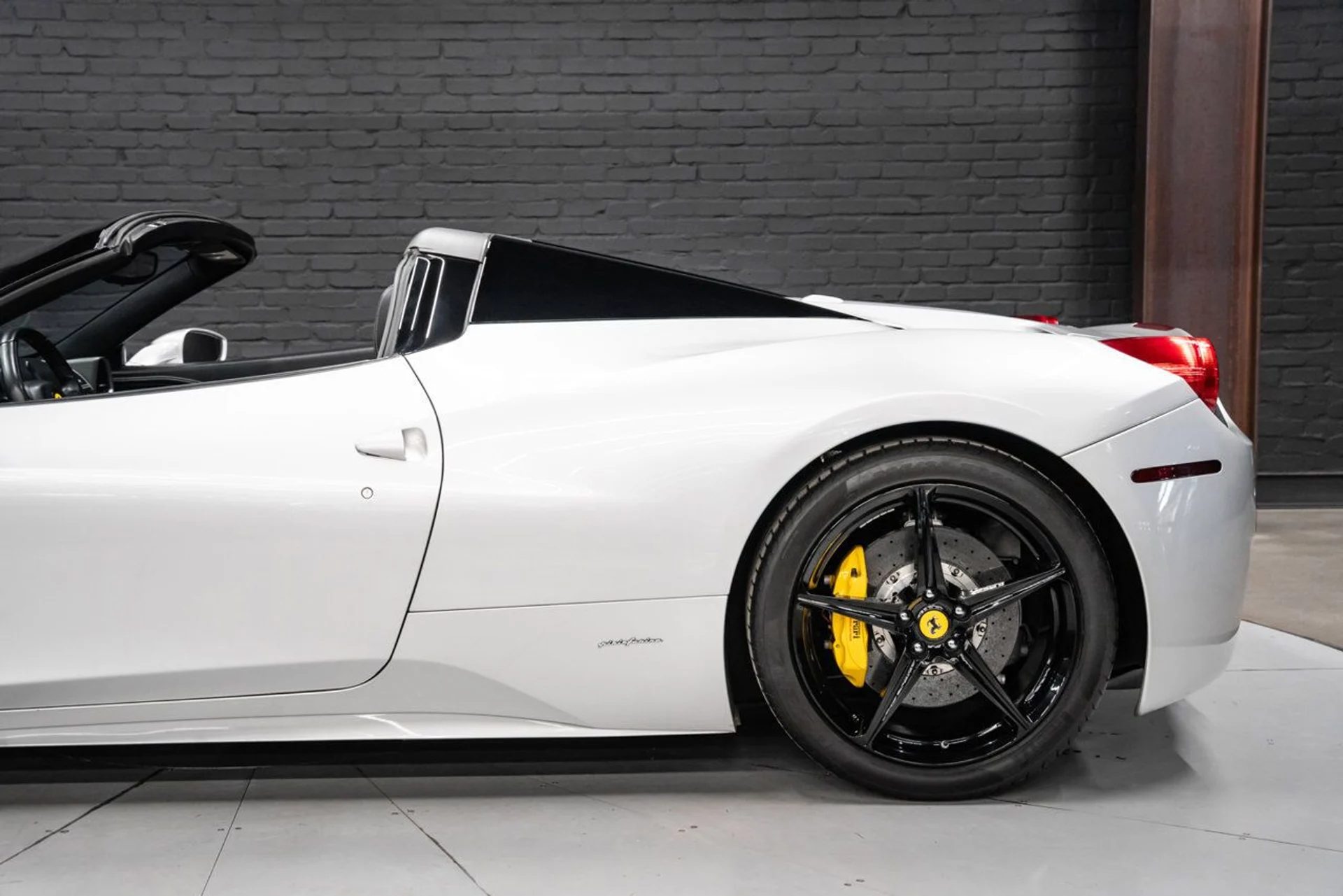 mph021_189038939_ferrari_458_italia_2013_a2c9c57f84