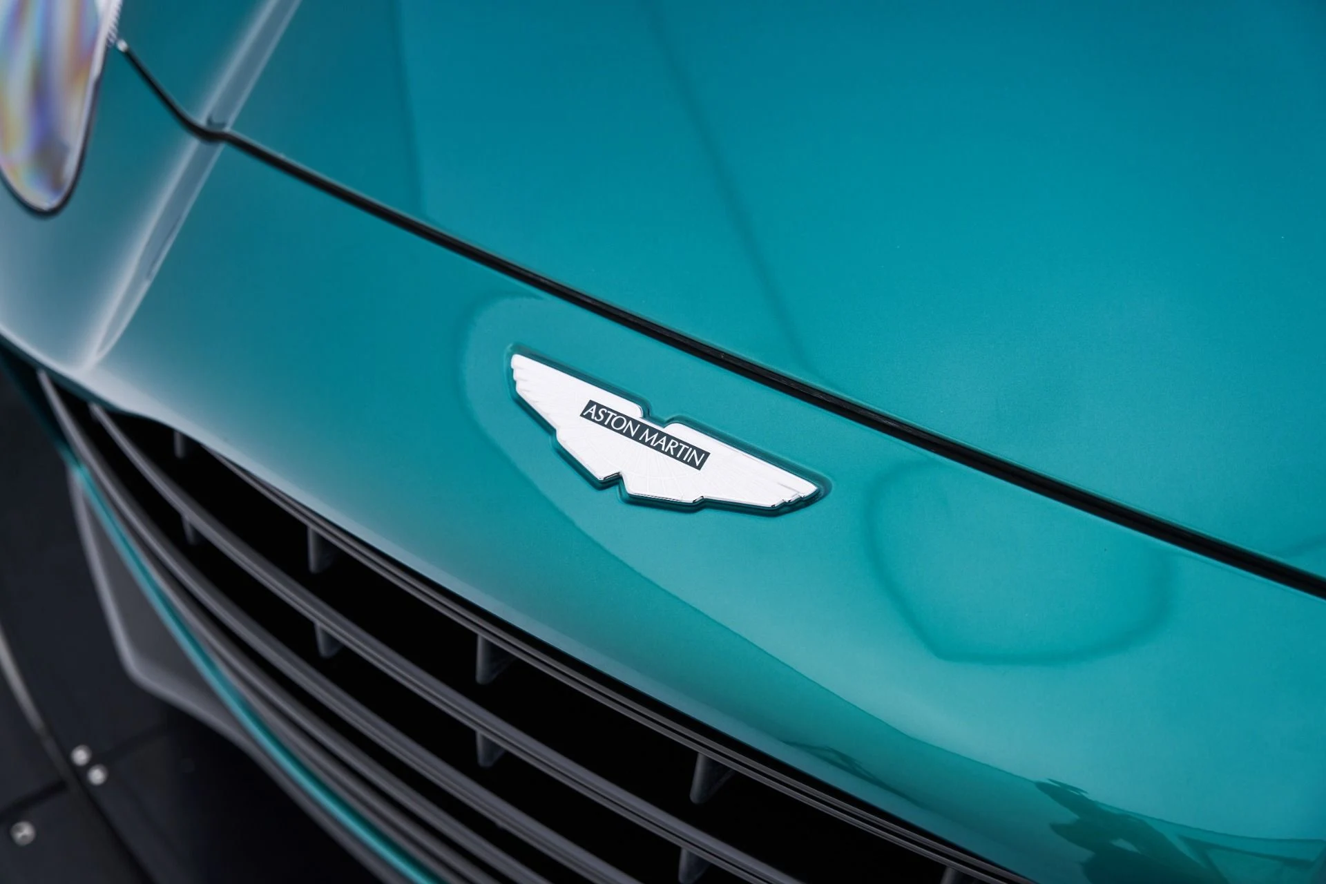 mph021_1891345134_Used_2024_Aston_Martin_DBX_707_1793218303_ad5ed3ab16