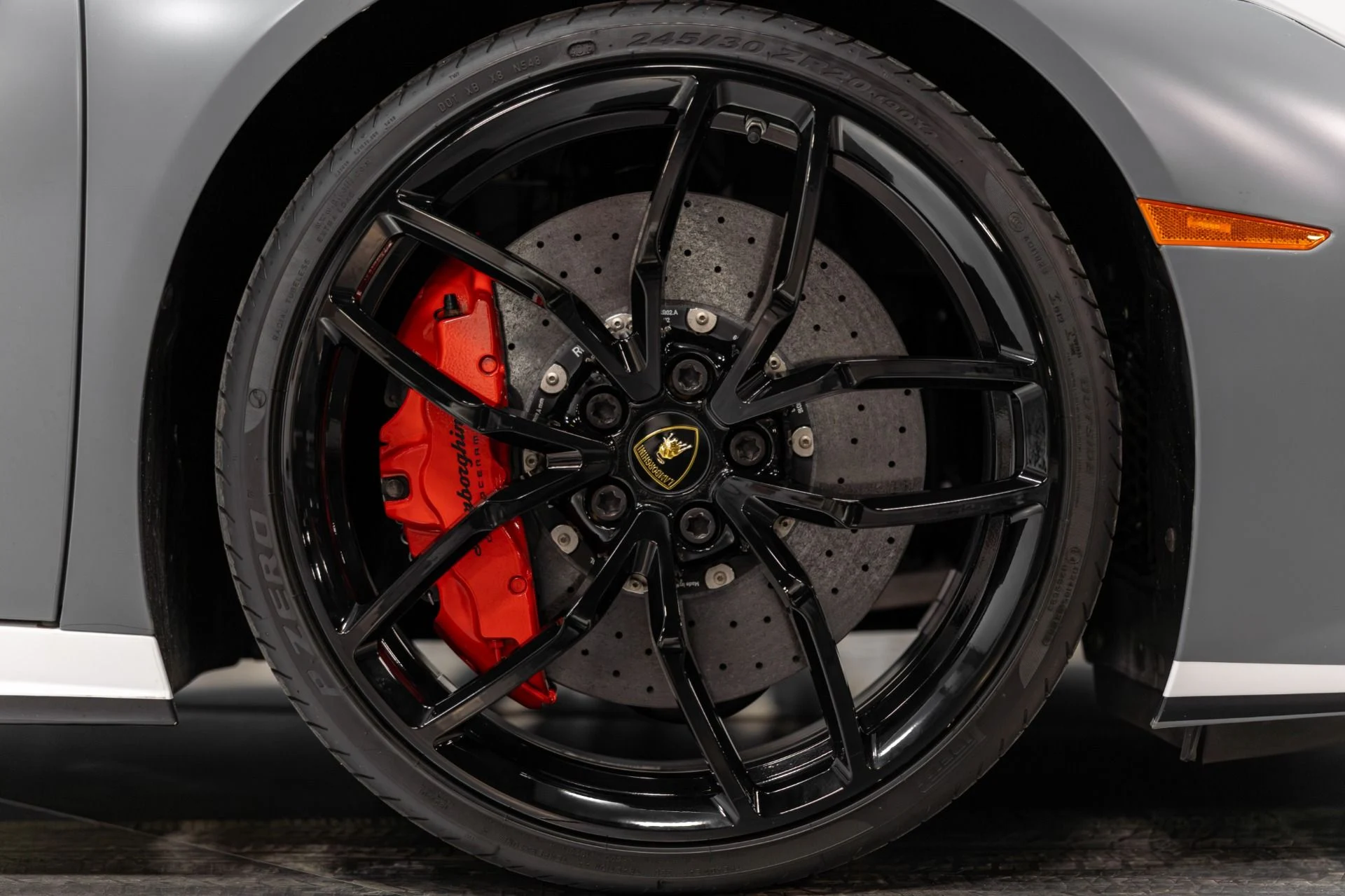 mph021_1892698659_Used_2017_Lamborghini_Huracan_1765410503_1c9656efa3