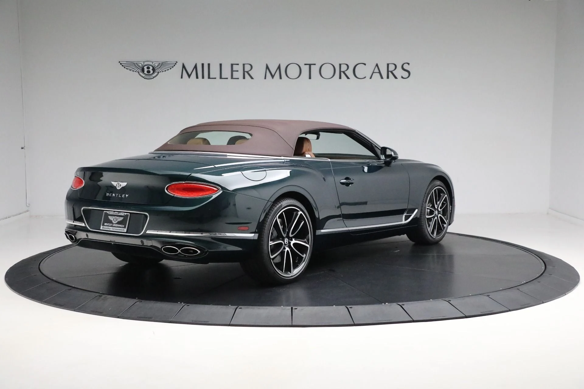 mph021_1895044487_New_2024_Bentley_Continental_GTC_V8_c8f08496ef