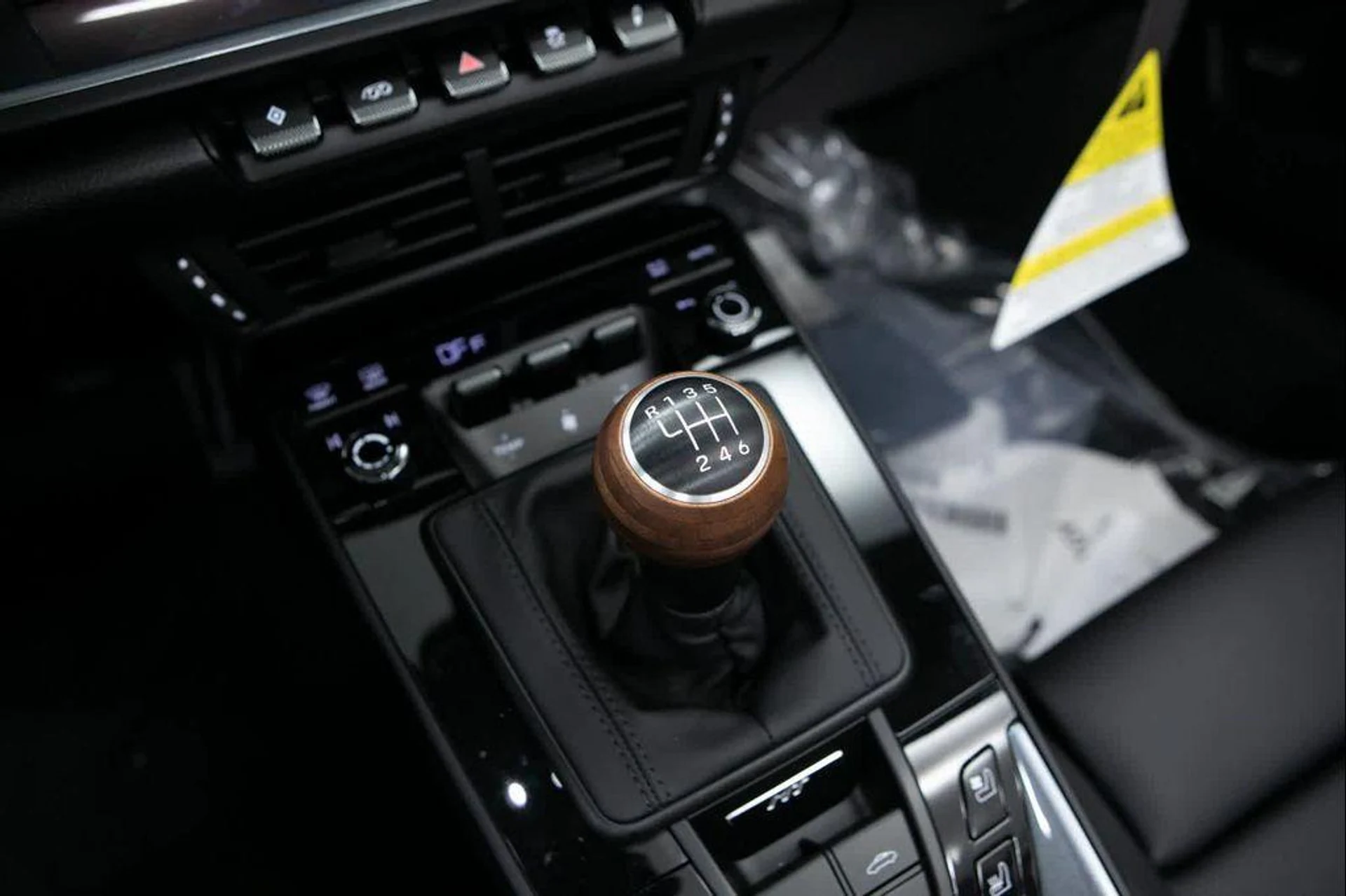 mph021_1898248614_IEO_3agd_D_y_Rcg8_Z_Pm4lq_Ai_O7_K_Ew_16043c1808