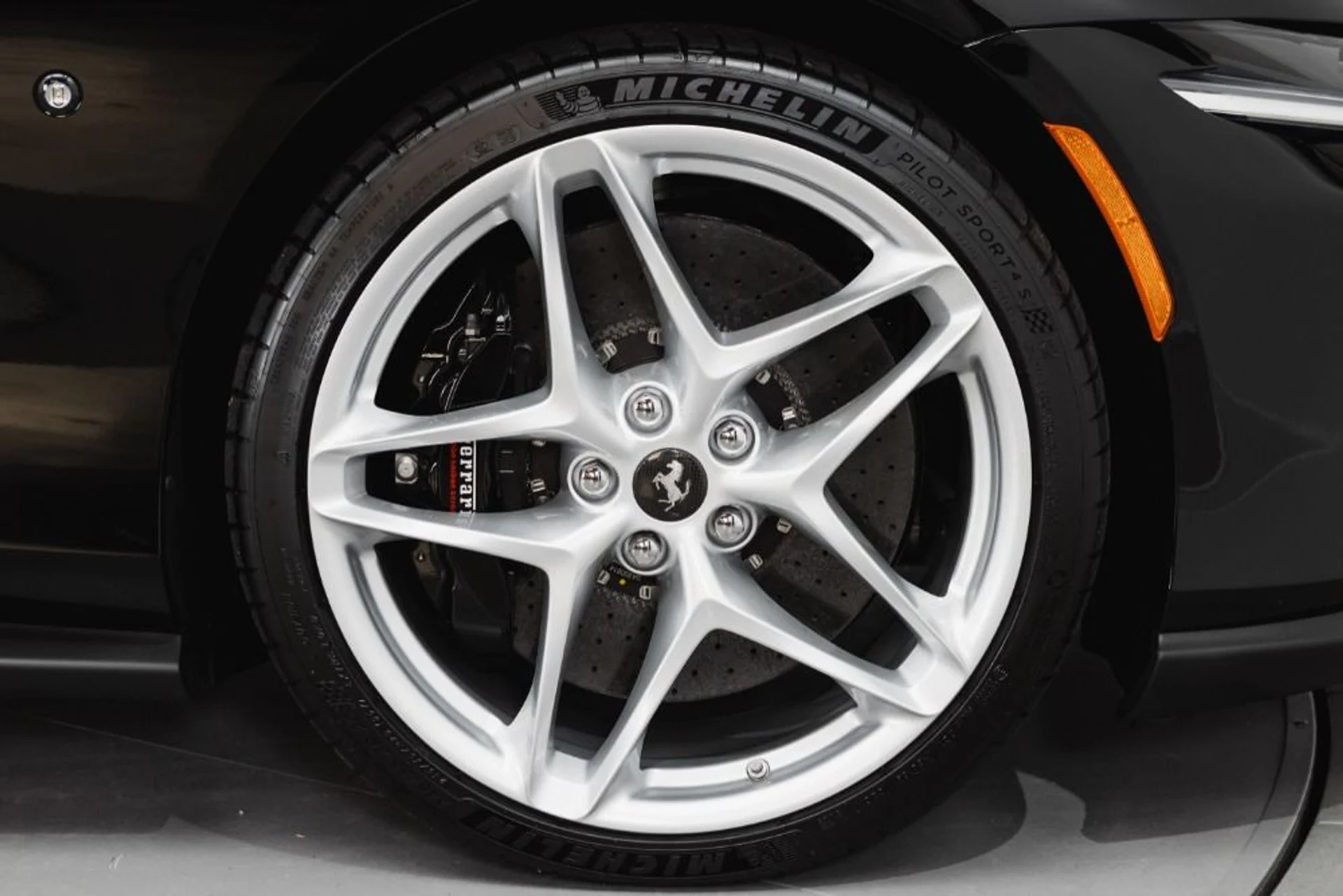 mph021_1918843544_Used_2024_Ferrari_Roma_Spider_ea44f1f886