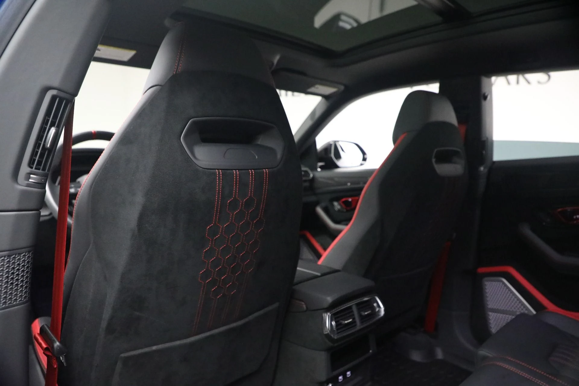 mph021_1921851290_Used_2024_Lamborghini_Urus_Performante_1770476069_c557d7229d