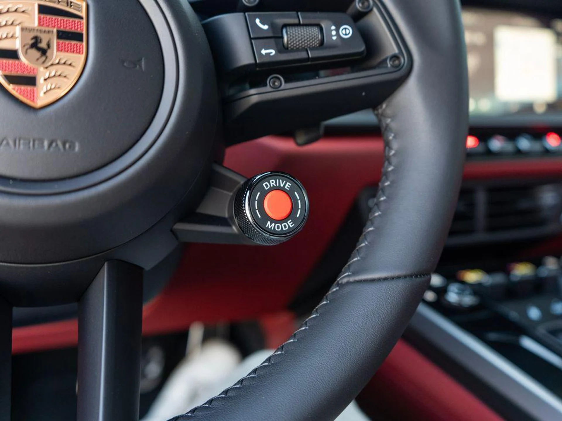 mph021_1935873523_v9s_E842_N9_Ule_Yw_UBPV_Khz_Hy_Dp_V8_141537045e