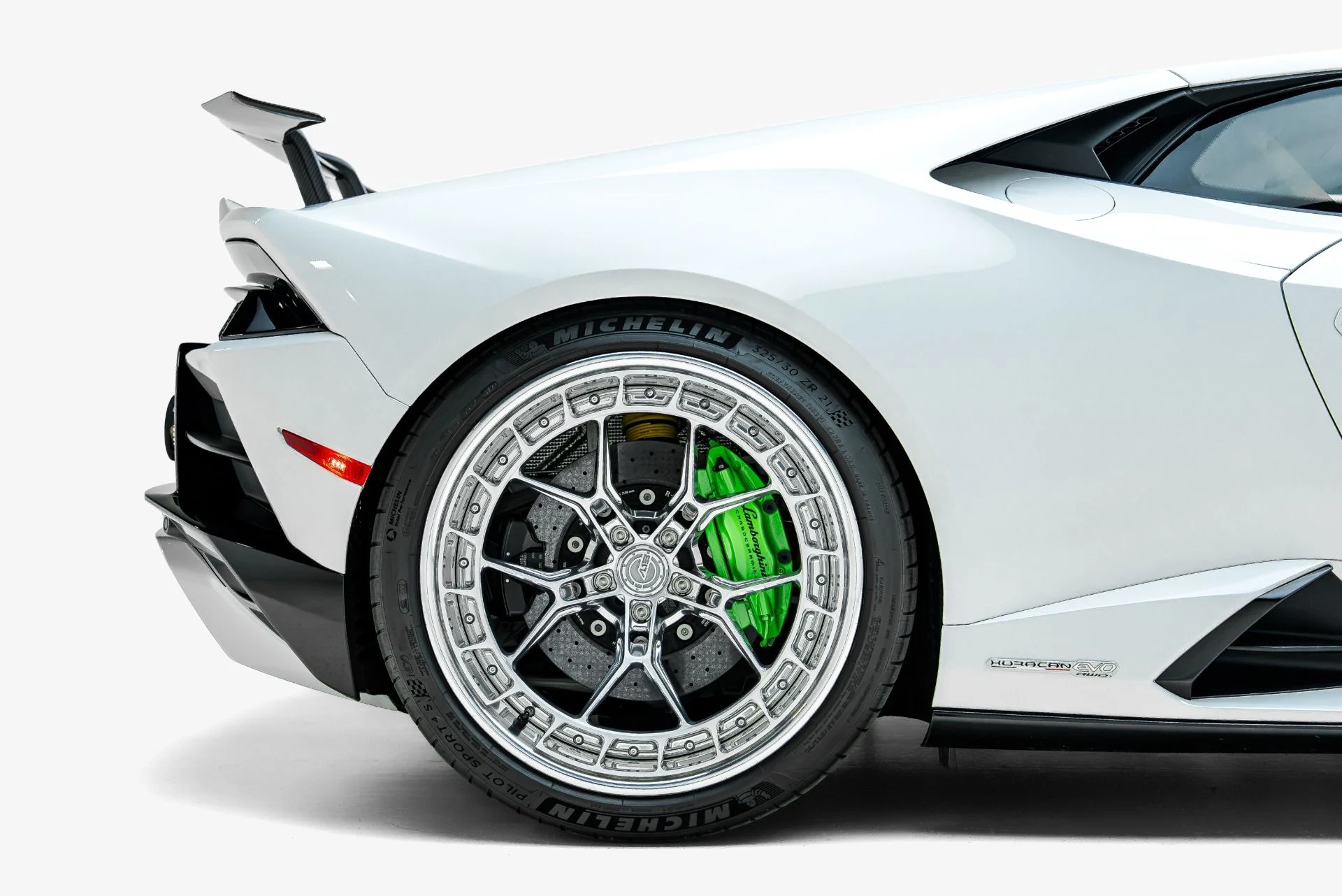 mph021_1948012799_Used_2021_Lamborghini_Huracan_VF_Supercharged_EVO_1789669129_e014f61563