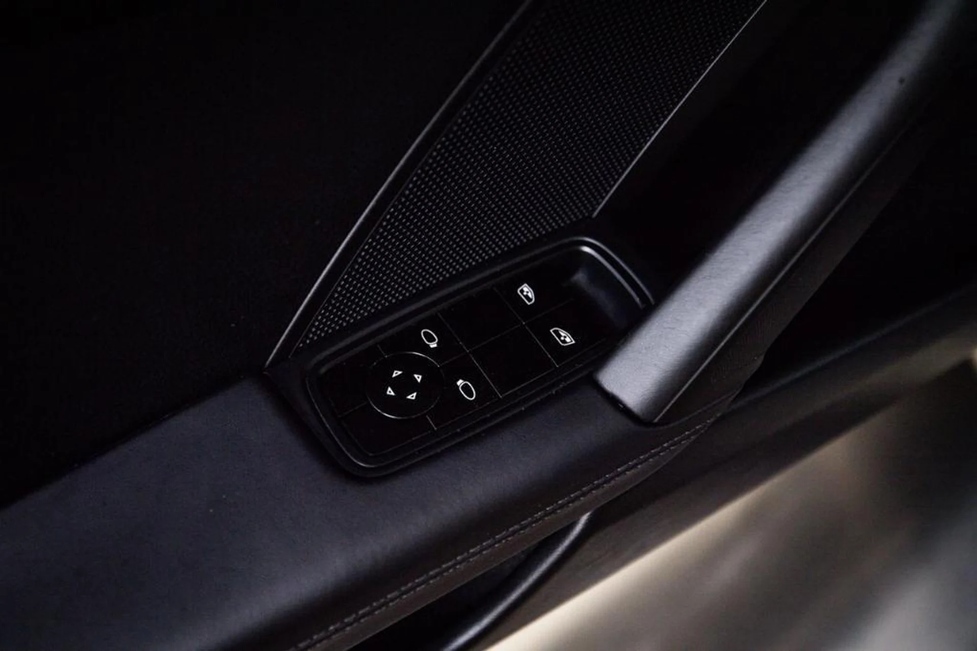 mph021_1954277569_J_Hhugc_Scm72_HNB_3lf_l_Cf75_Wo_U_18d944933a