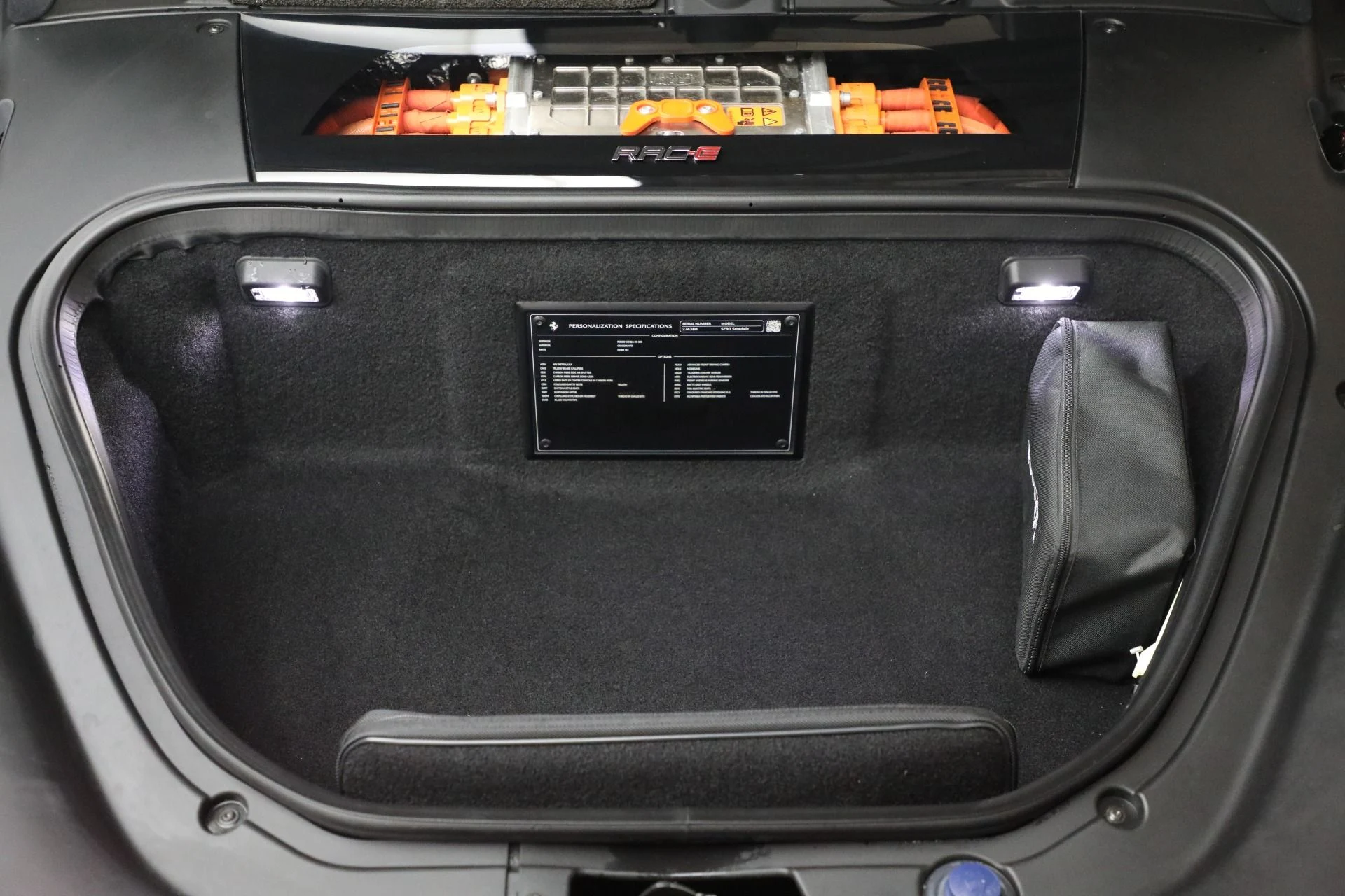 mph021_1956427165_Used_2022_Ferrari_SF_90_Stradale_1761420525_1d45962420