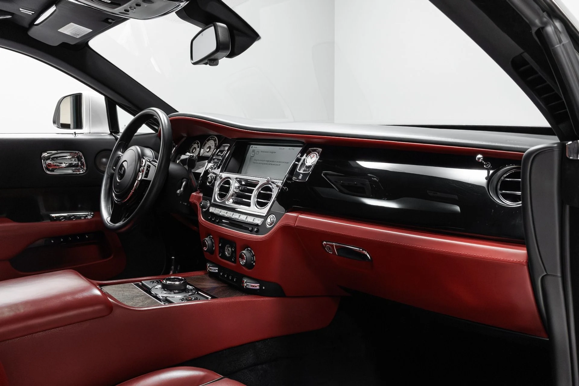 mph021_1958925983_Used_2014_Rolls_Royce_Wraith_1768708128_0e39ef14b3