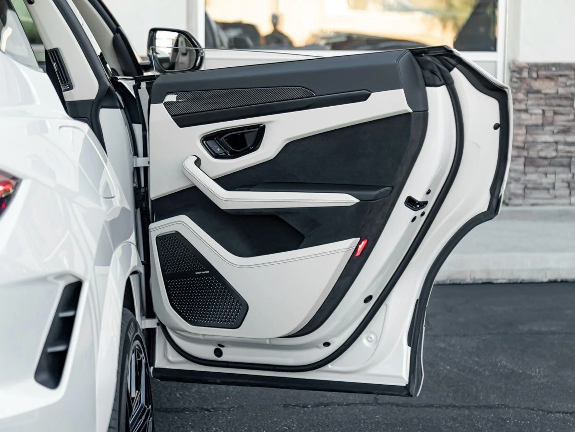 mph021_1961614619_22_e807ea59de