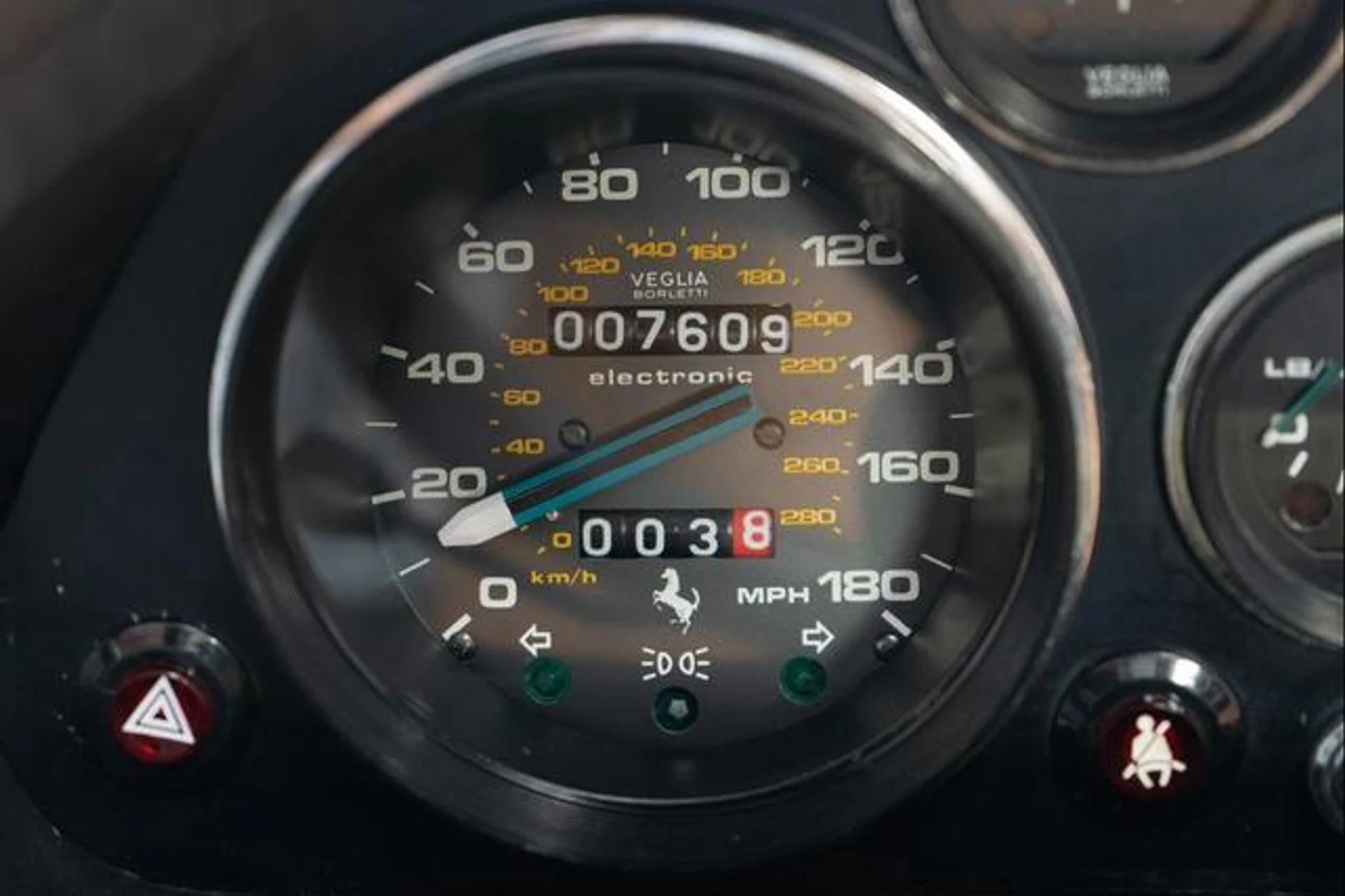 mph021_1963250799_Gj1_Utf_3kq7_86_W_W_Qan_UX_7544_10f75a5515