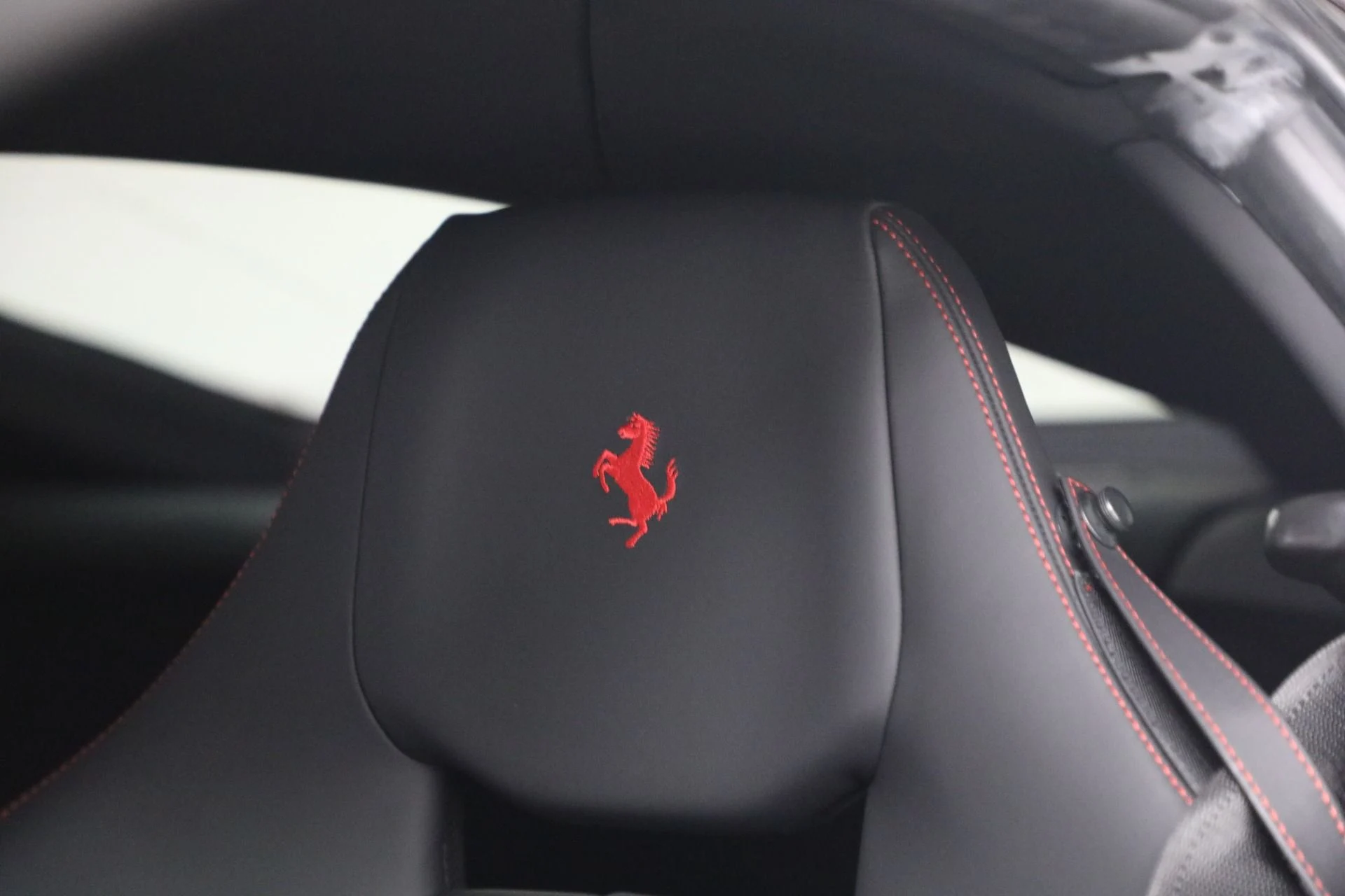 mph021_1966784054_Used_2018_Ferrari_812_Superfast_1782848495_458d3447dc
