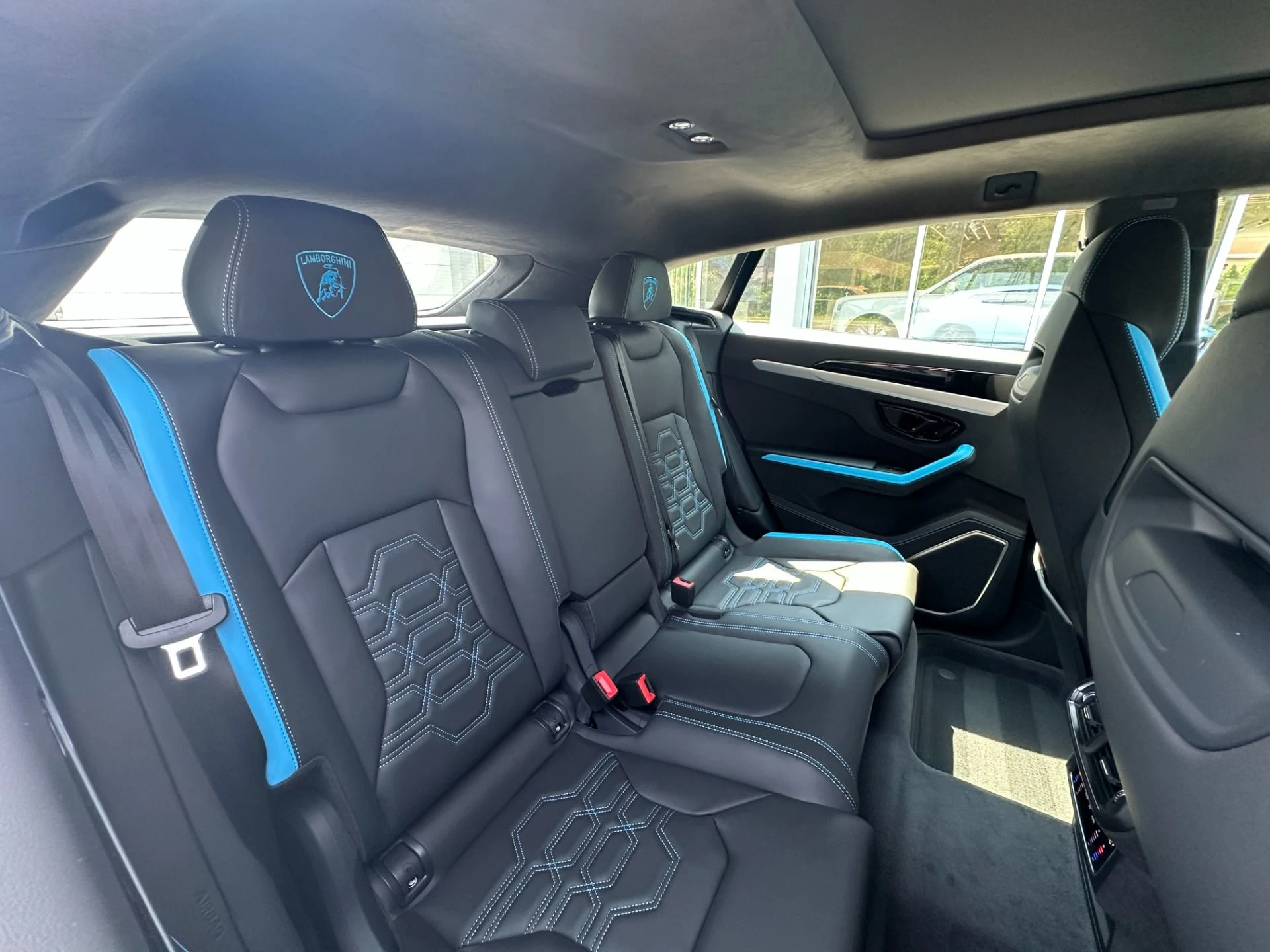 mph021_1969175963_Used_2026_Lamborghini_Urus_SE_1783978520_b3c255715c