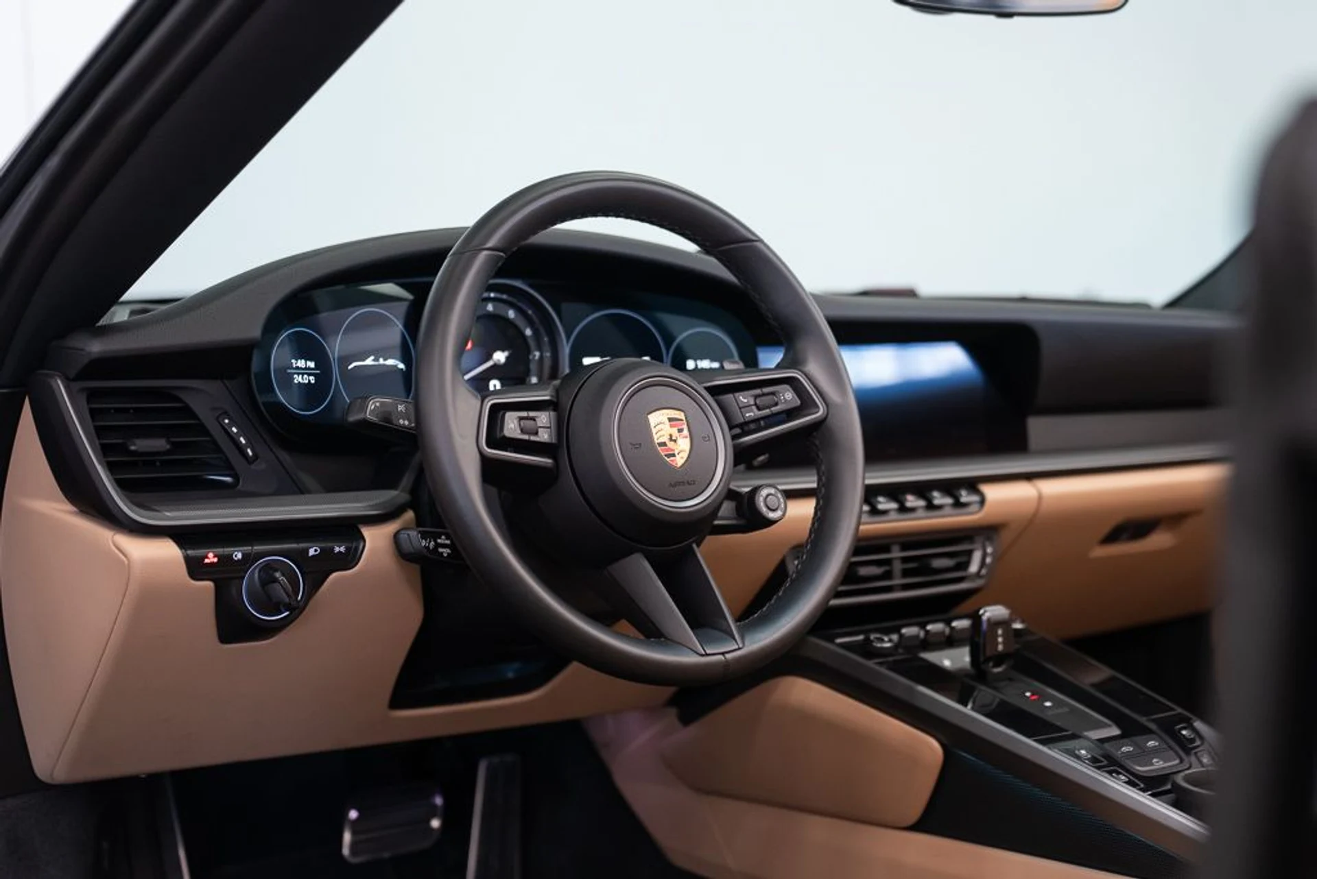 mph021_1972788729_porsche_911_2022_jpg_v_1780407122_a9b16b8140