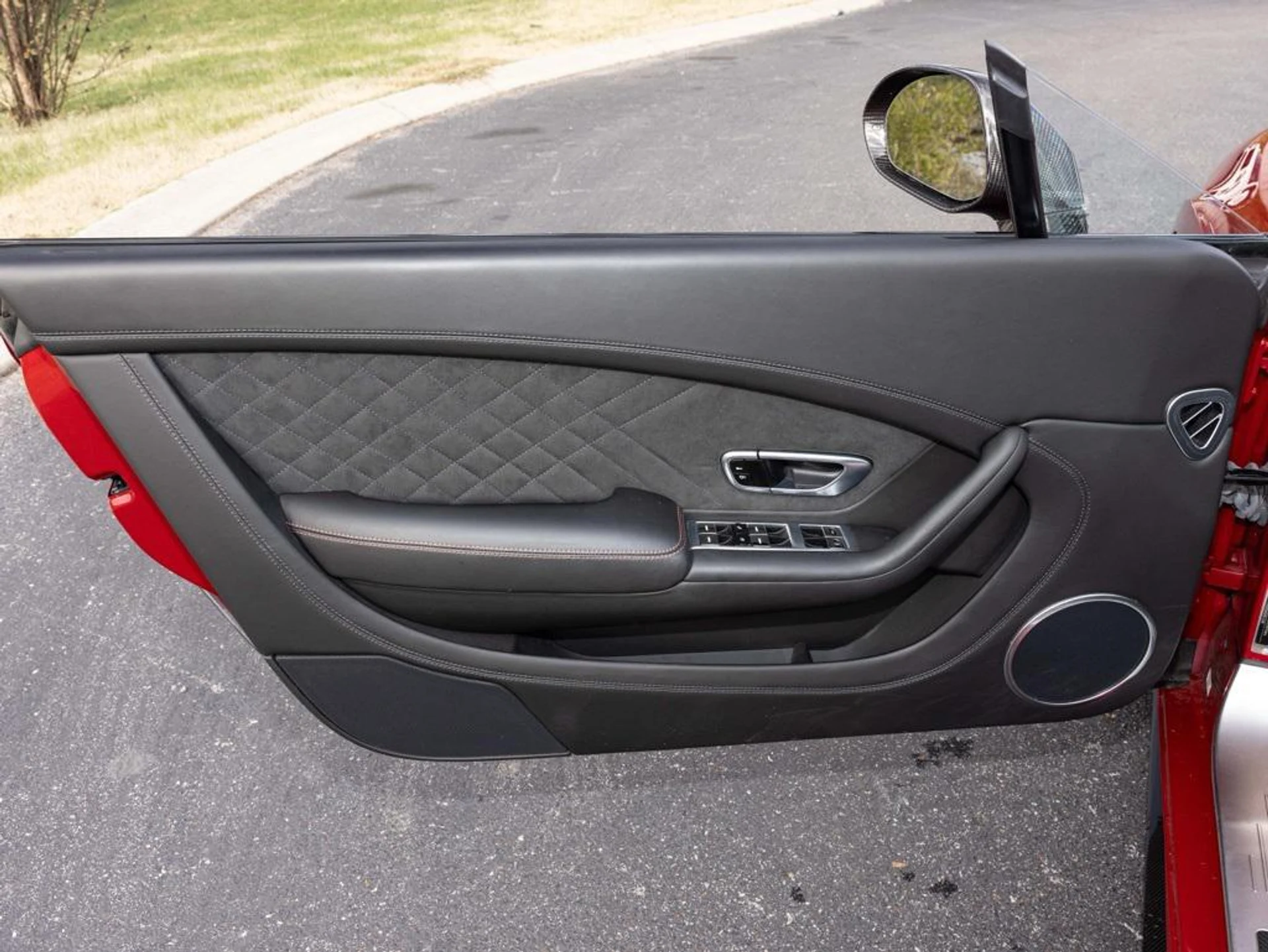 mph021_1975891137_470515790_691defed1f5a91e534b263ff_dd360bfbd4