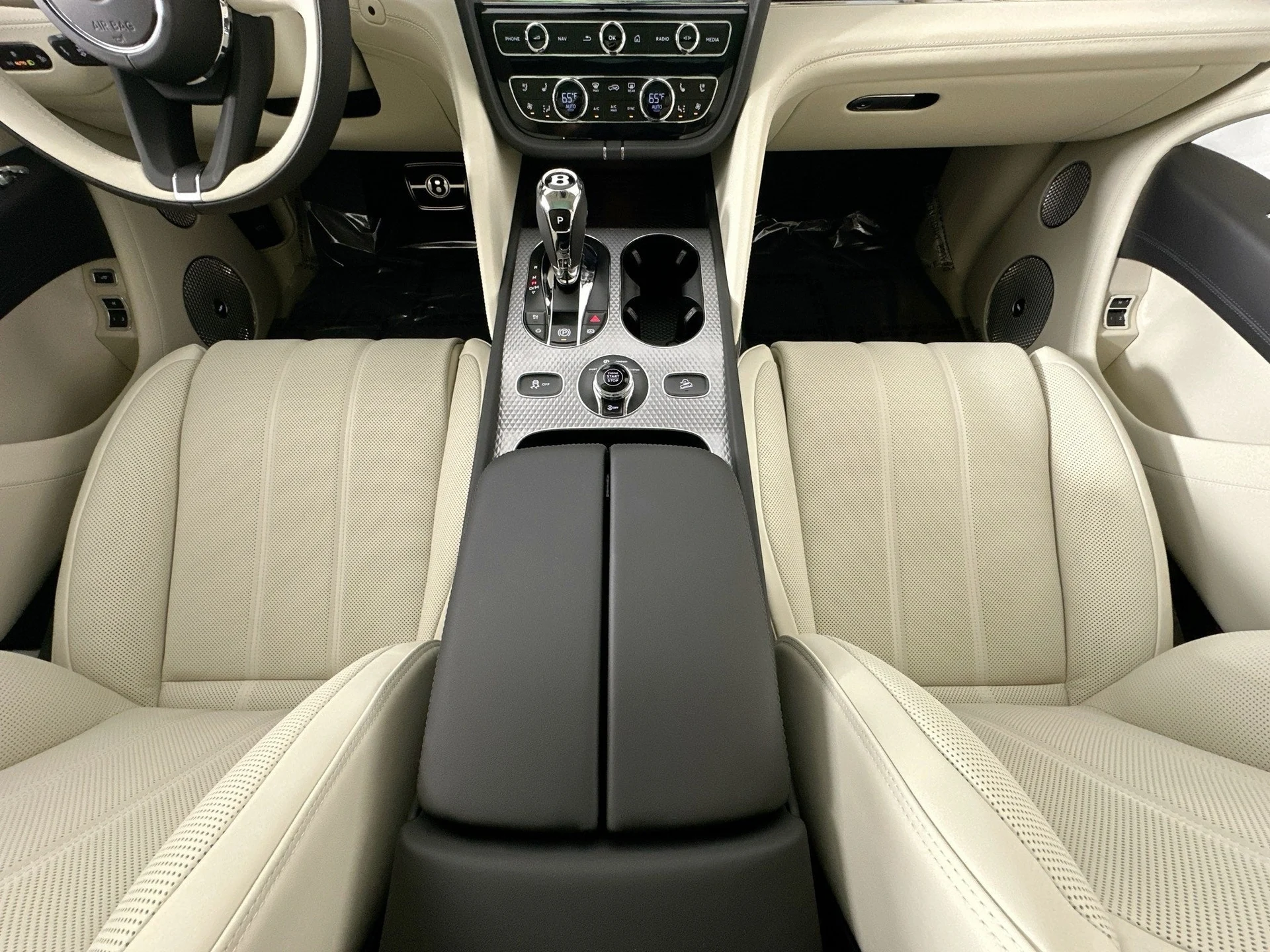 mph021_1977021501_22_9db97a87d2