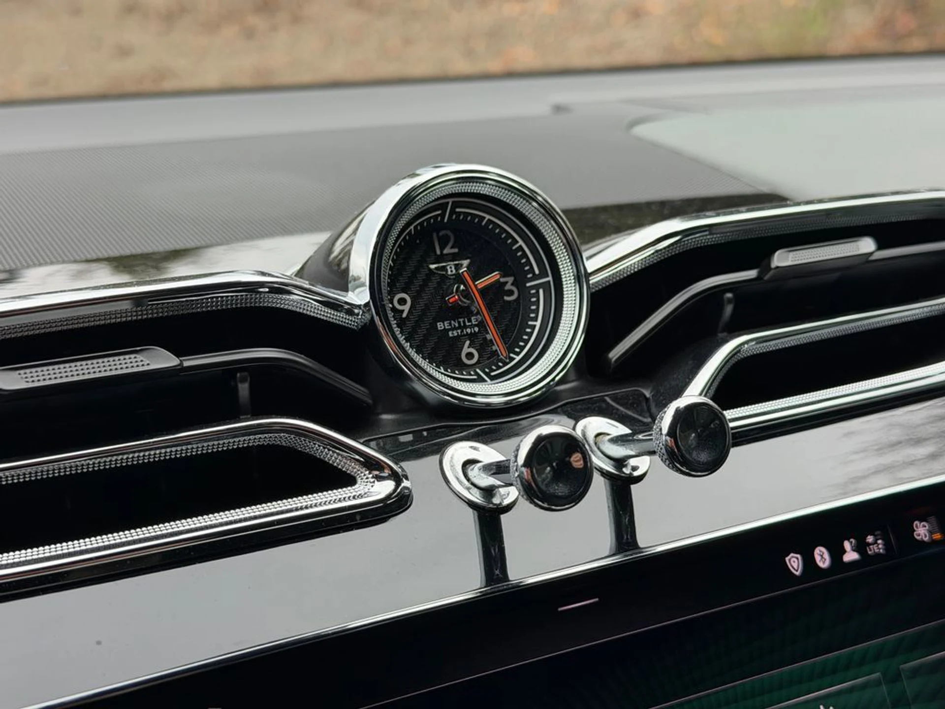 mph021_1978229201_001bf4ec850f4ce4a6cb5292129ed196_6c83efc911