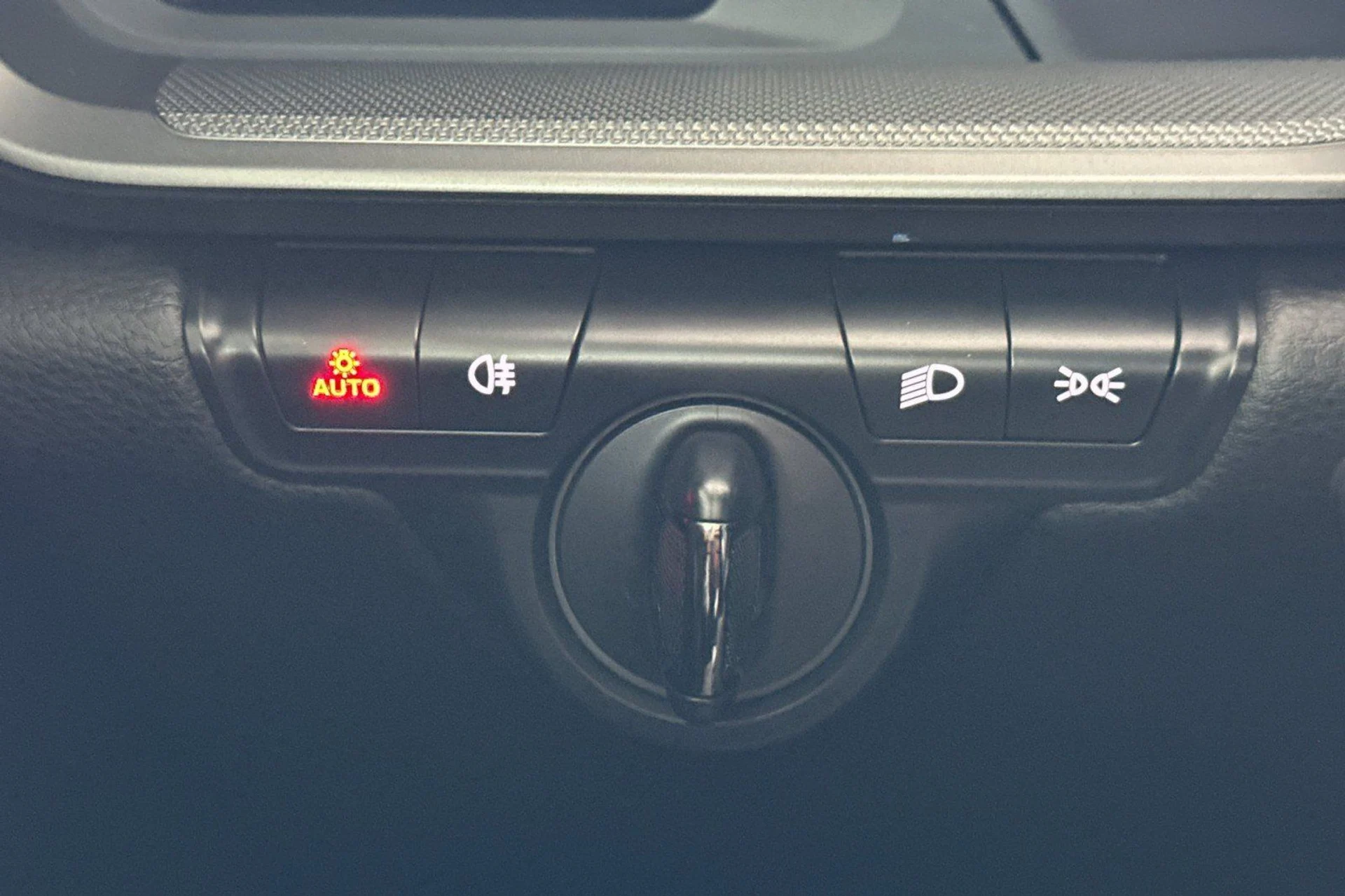 mph021_1980752089_516fe7c13219a84798b9e81d54f26ab0_03de9928ab