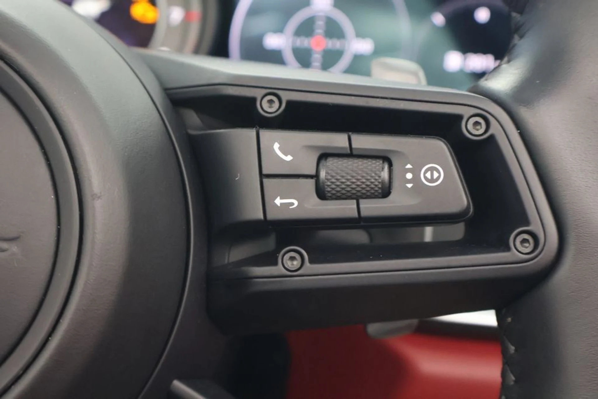 mph021_1981380621_22_c15511588d