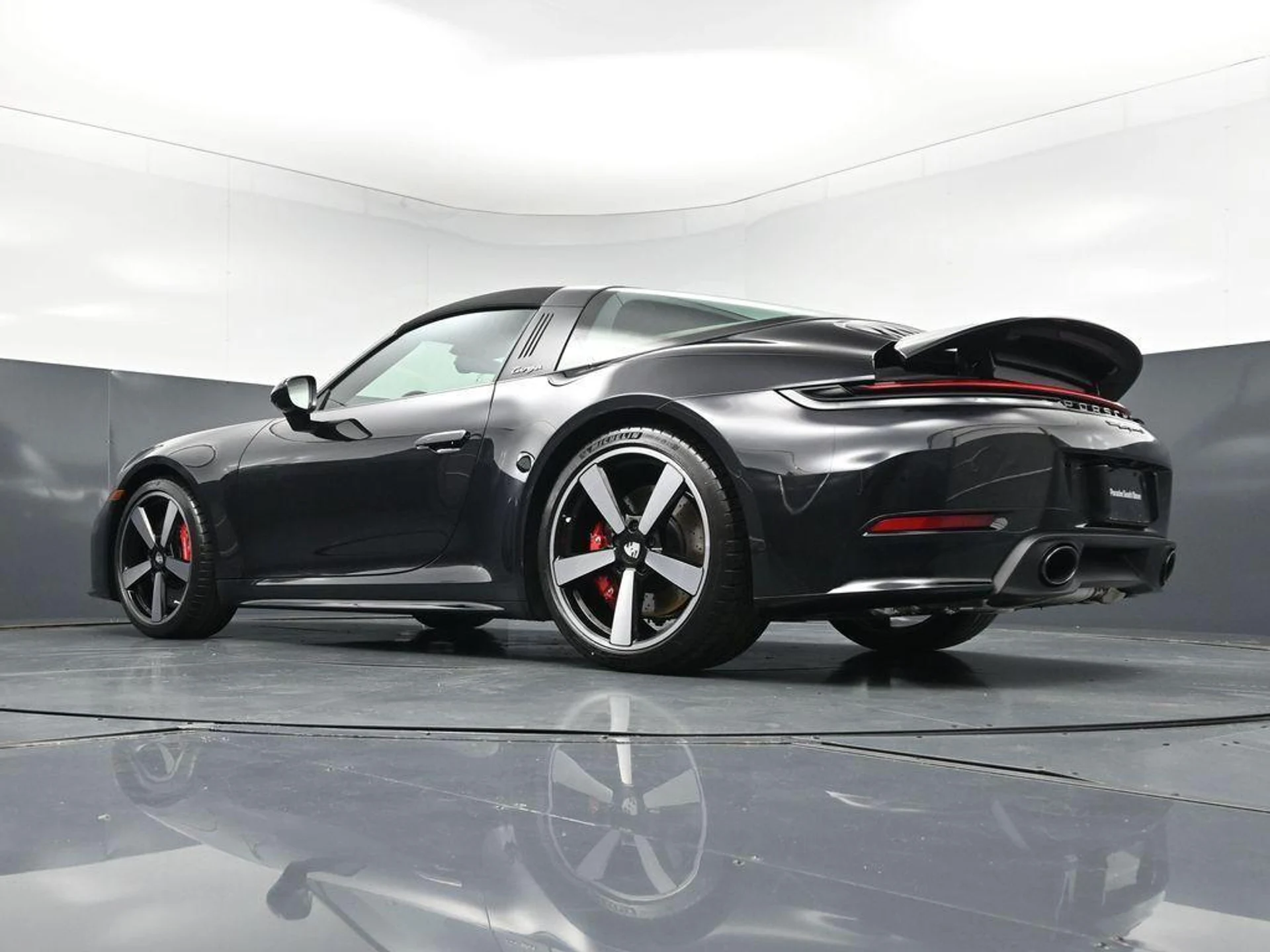 mph021_198833724_jgf_S8d1_E8i_Q_Su39a_D6_N1g0f_KL_9_U_52e4f01be5