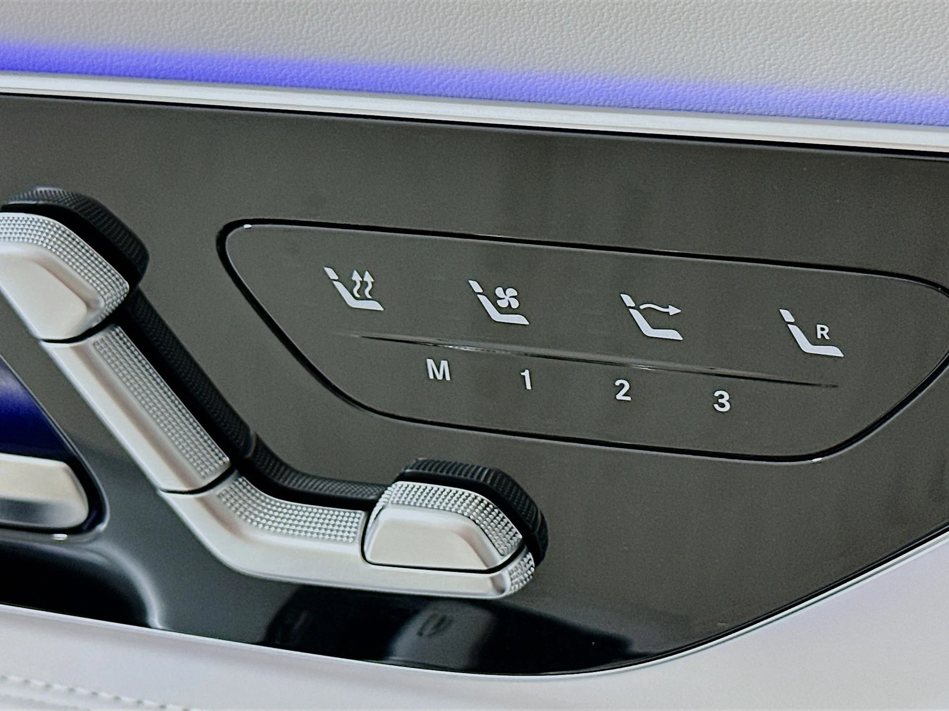 mph021_1988370696_9f589a5596d793f1b046fd0bfd4c37f6x_e0109416ff