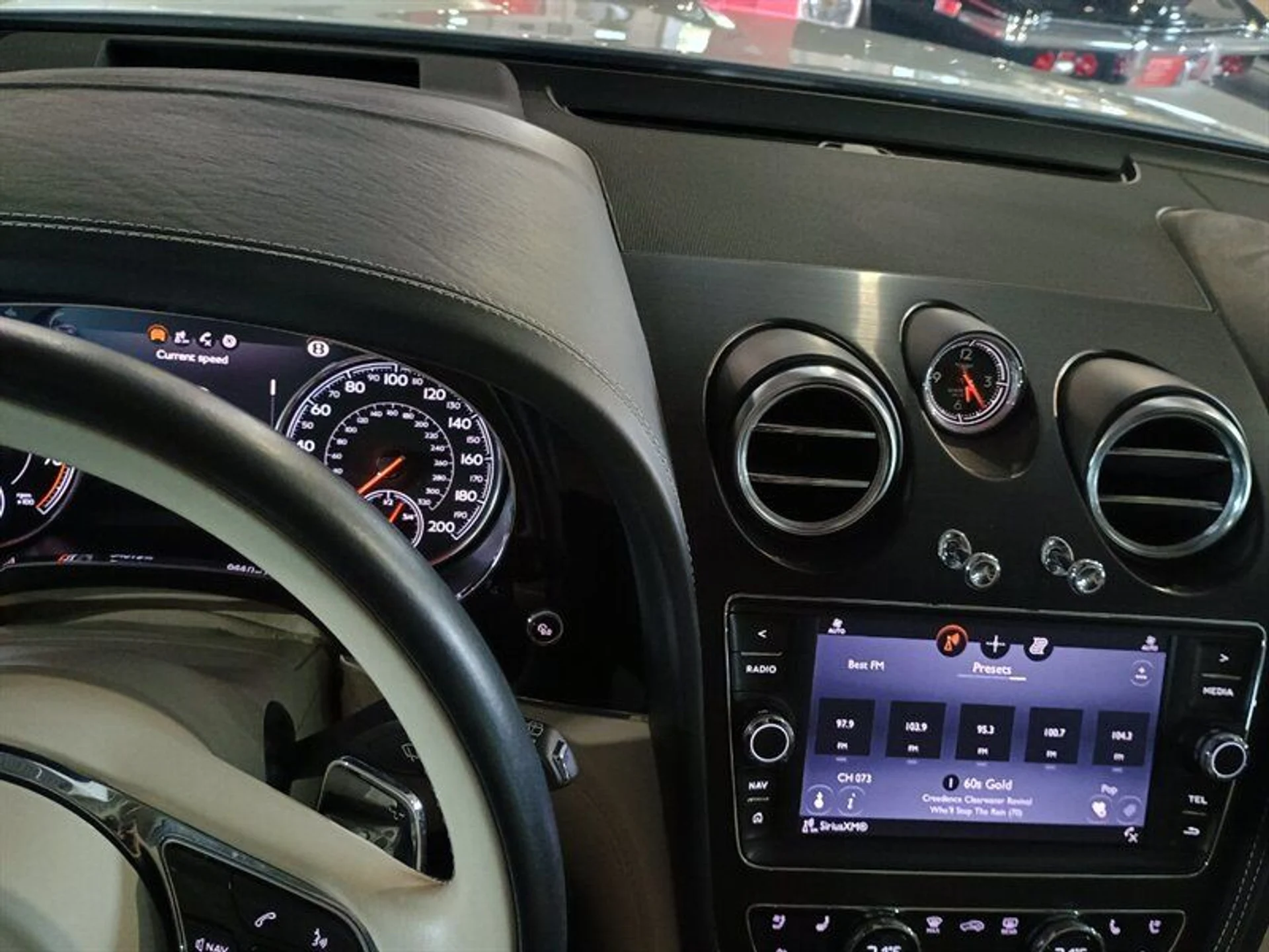 mph021_1991691127_69c64e4f3b_800_7e9df516b7