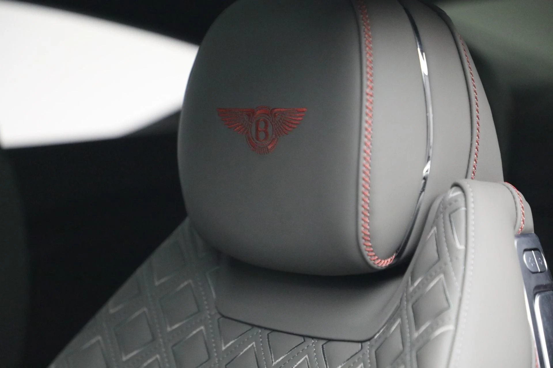 mph021_1994766559_Used_2022_Bentley_Continental_GT_V8_1770137307_208fb5206e