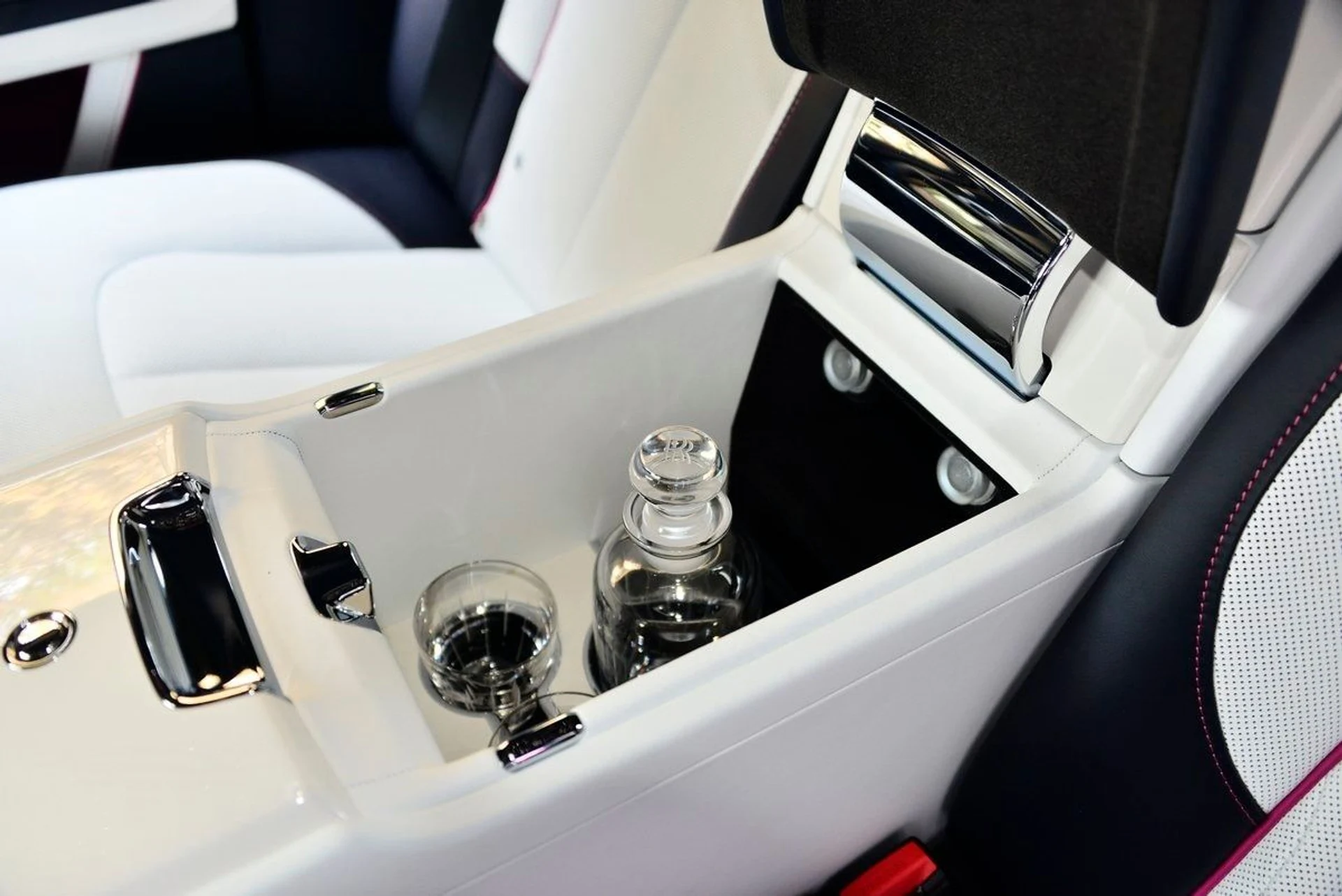 mph021_2006119565_a6dc24ffa6d474bbe403edab6e01e811x_5862100cd2