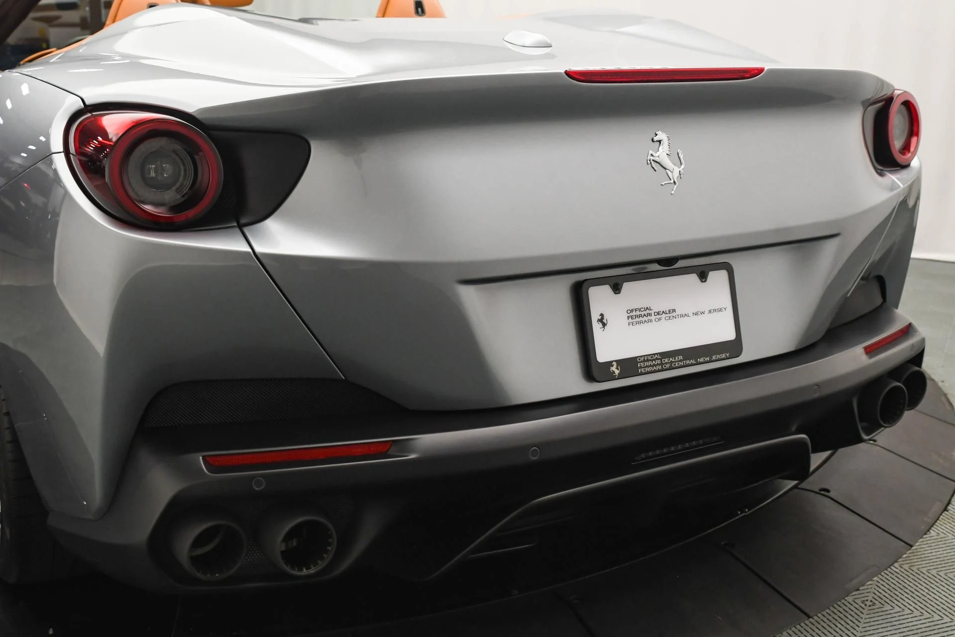 mph021_2013725900_Used_2021_Ferrari_Portofino_1754553853_1ed8d35875