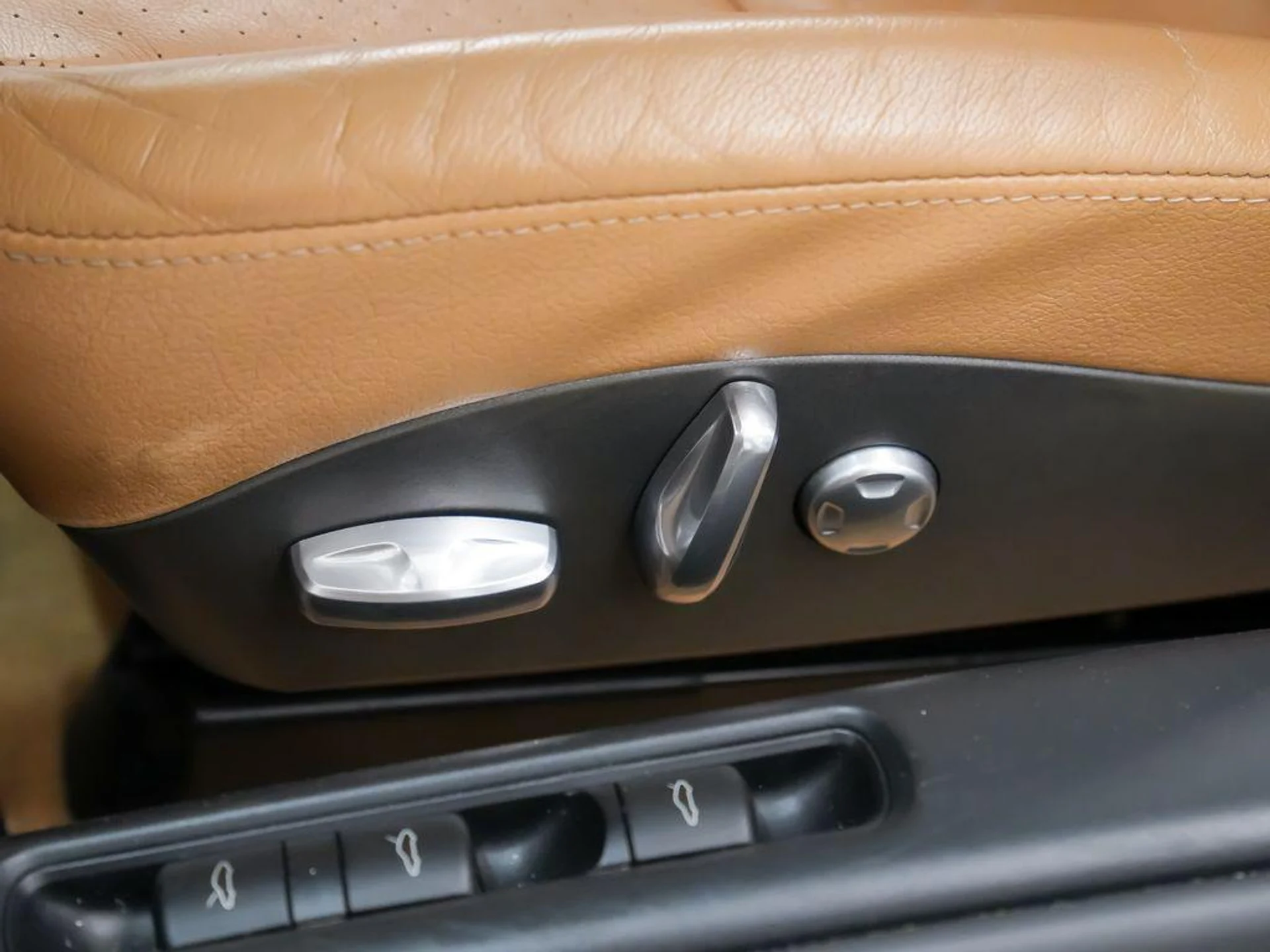 mph021_201500095_W0_Q3_Ii_R_Jn_C5a_Rff0xk_E_Uu8a7_Kw_30409d9d3d