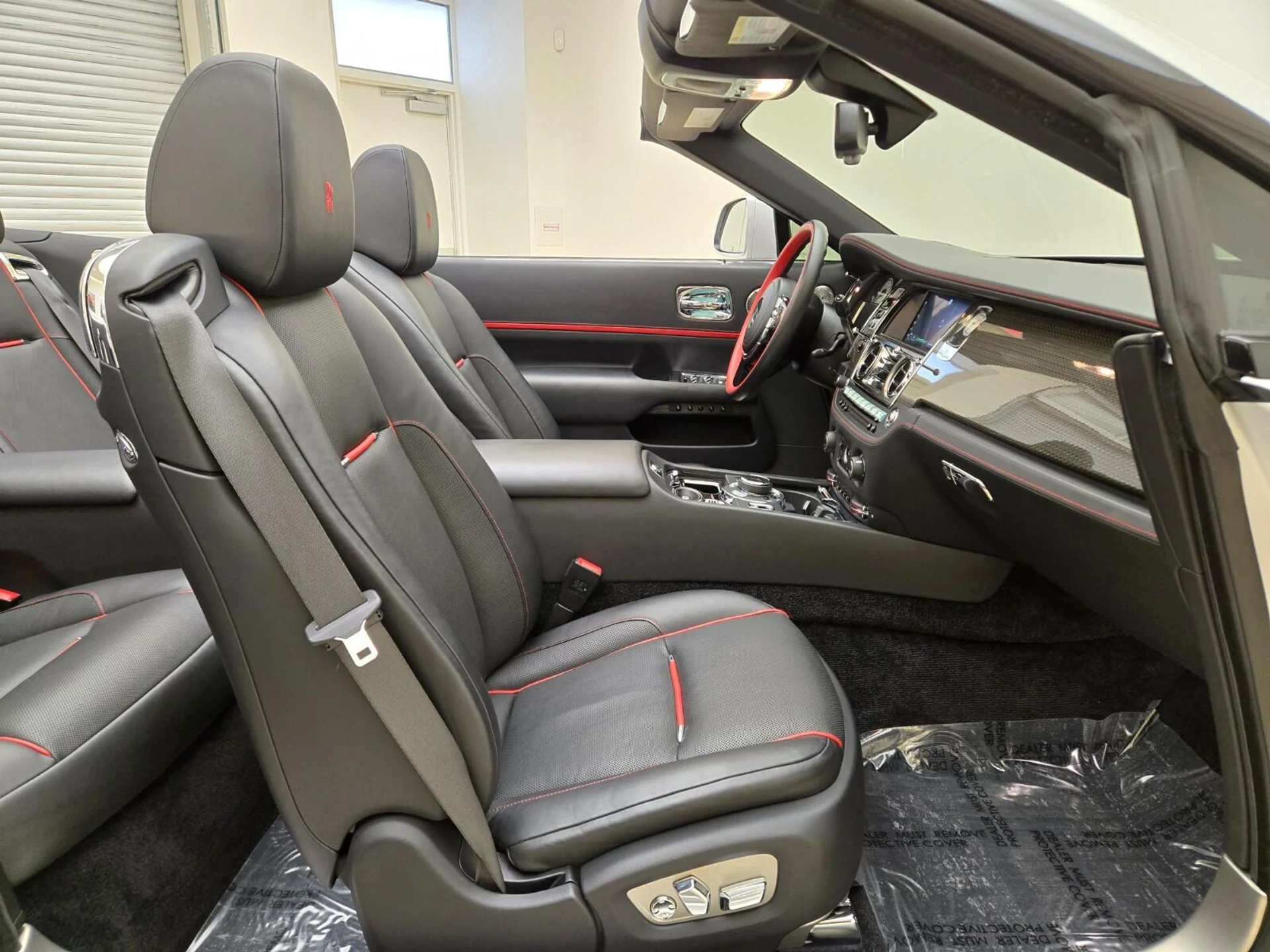 mph021_2018648867_Used_2020_Rolls_Royce_Dawn_1764058204_fd5c107b79