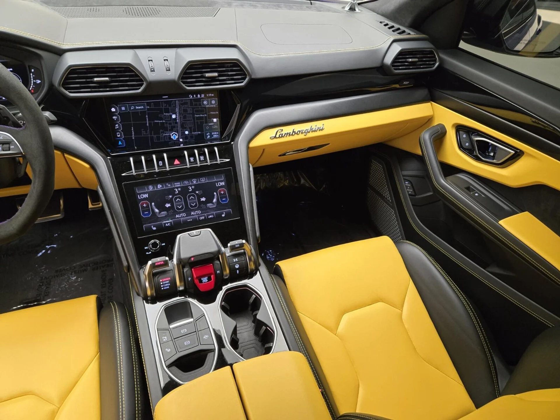 mph021_2019832803_Used_2022_Lamborghini_Urus_1760597911_837ebe0741