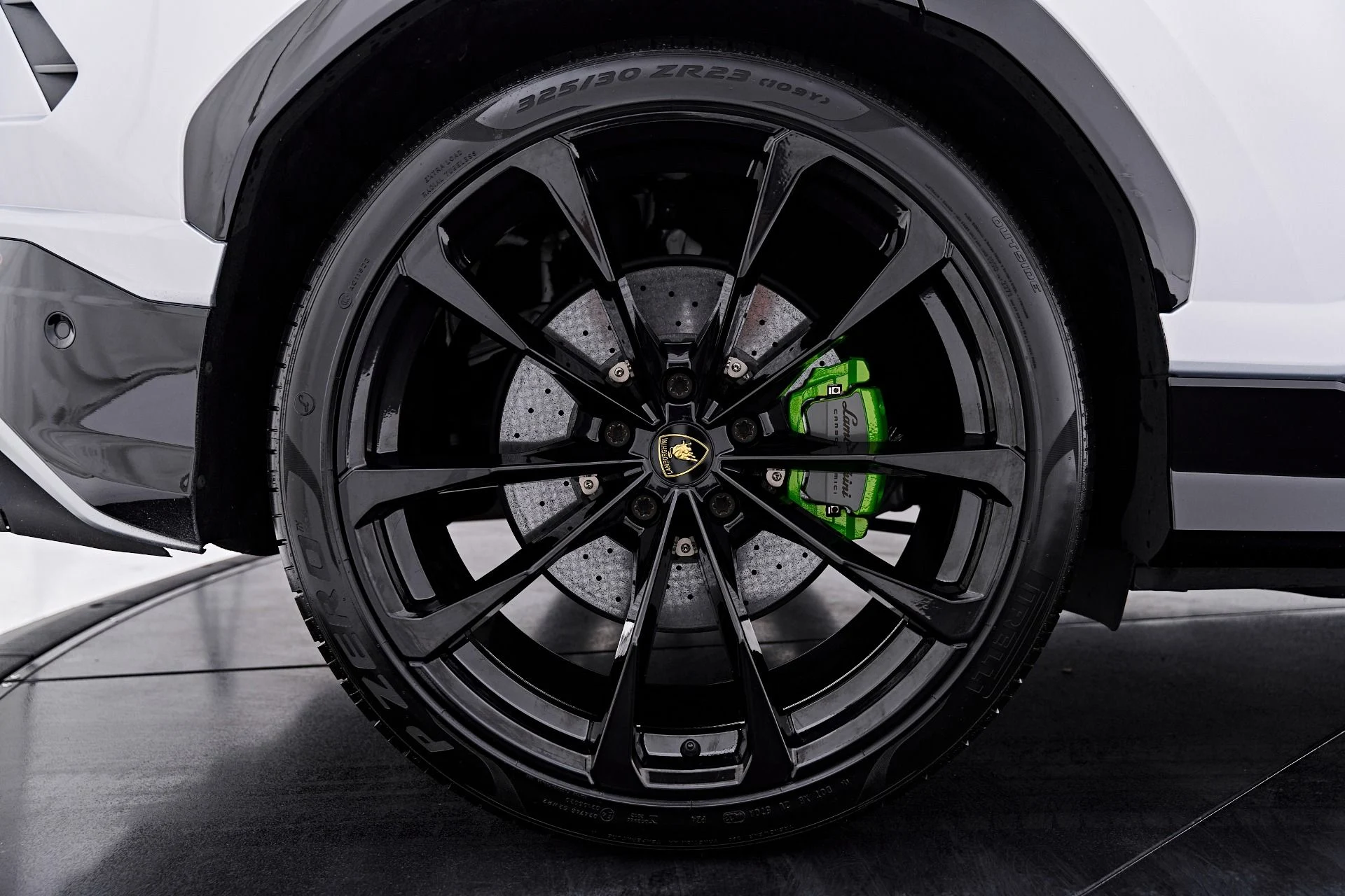 mph021_202147085_Used_2021_Lamborghini_Urus_1788457878_664b926b10